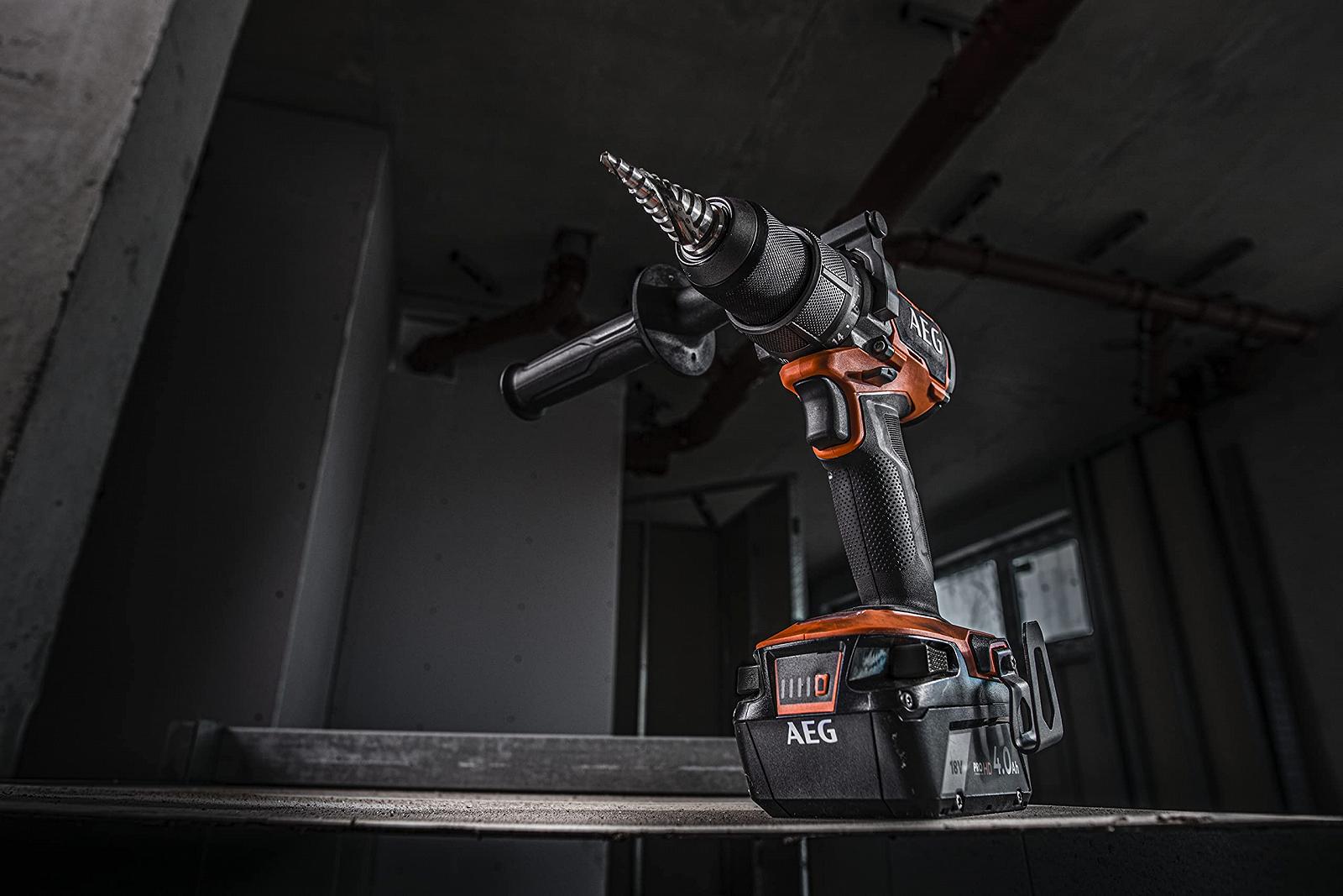 Шуруповерт AEG PRO18V BSB 18C3BL-402C Бесщеточный Аккумуляторный Ударный 110 Nm 13 мм, фото №6 Шуруповерт AEG PRO18V BSB 18C3BL-402C Бесщеточный Аккумуляторный Ударный 110 Nm 13 мм, фото №6