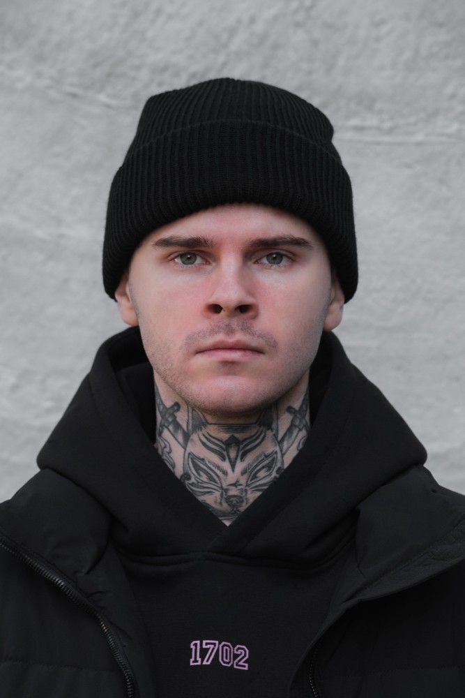 Подовжена трикотажна шапка біні докер Without dominic black, фото №2 Подовжена трикотажна шапка біні докер Without dominic black, фото №2