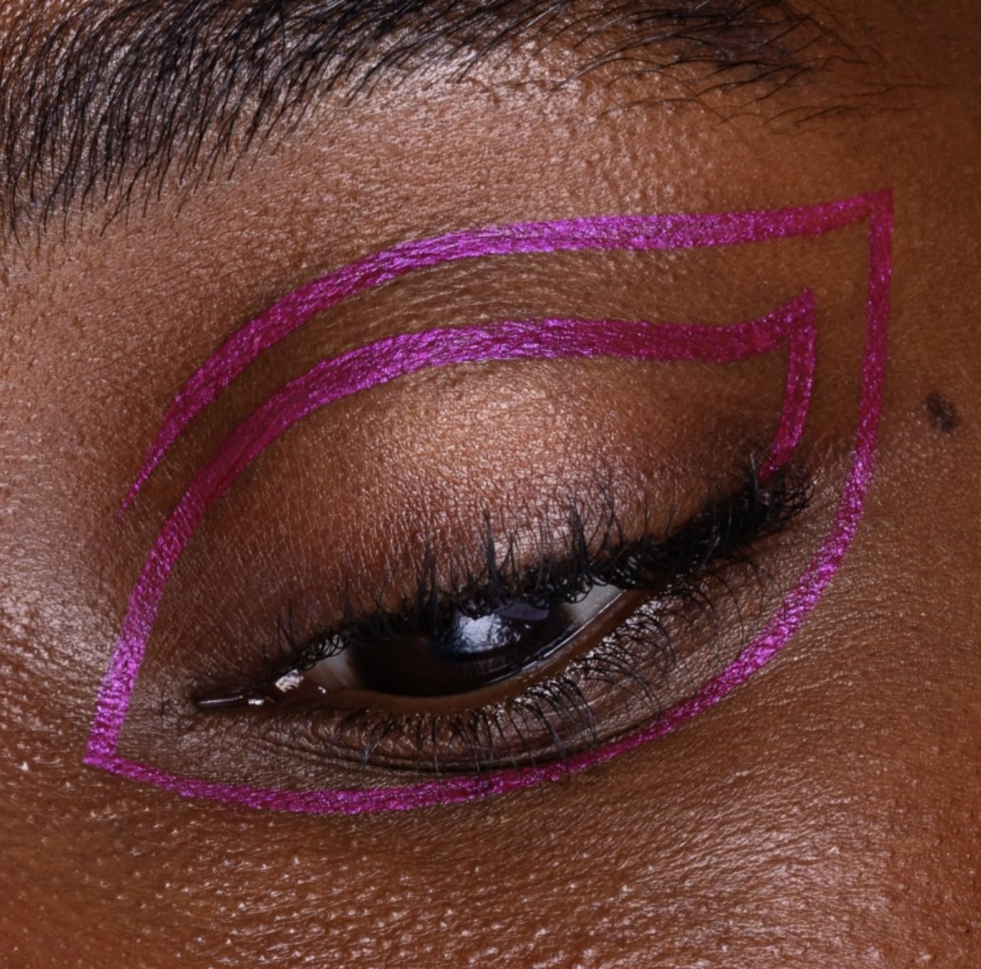 Eyeliner Neve Cosmetics PLUMERIA Precision Fuchsia Magenta Cold Vegan 2 мл, фото №6