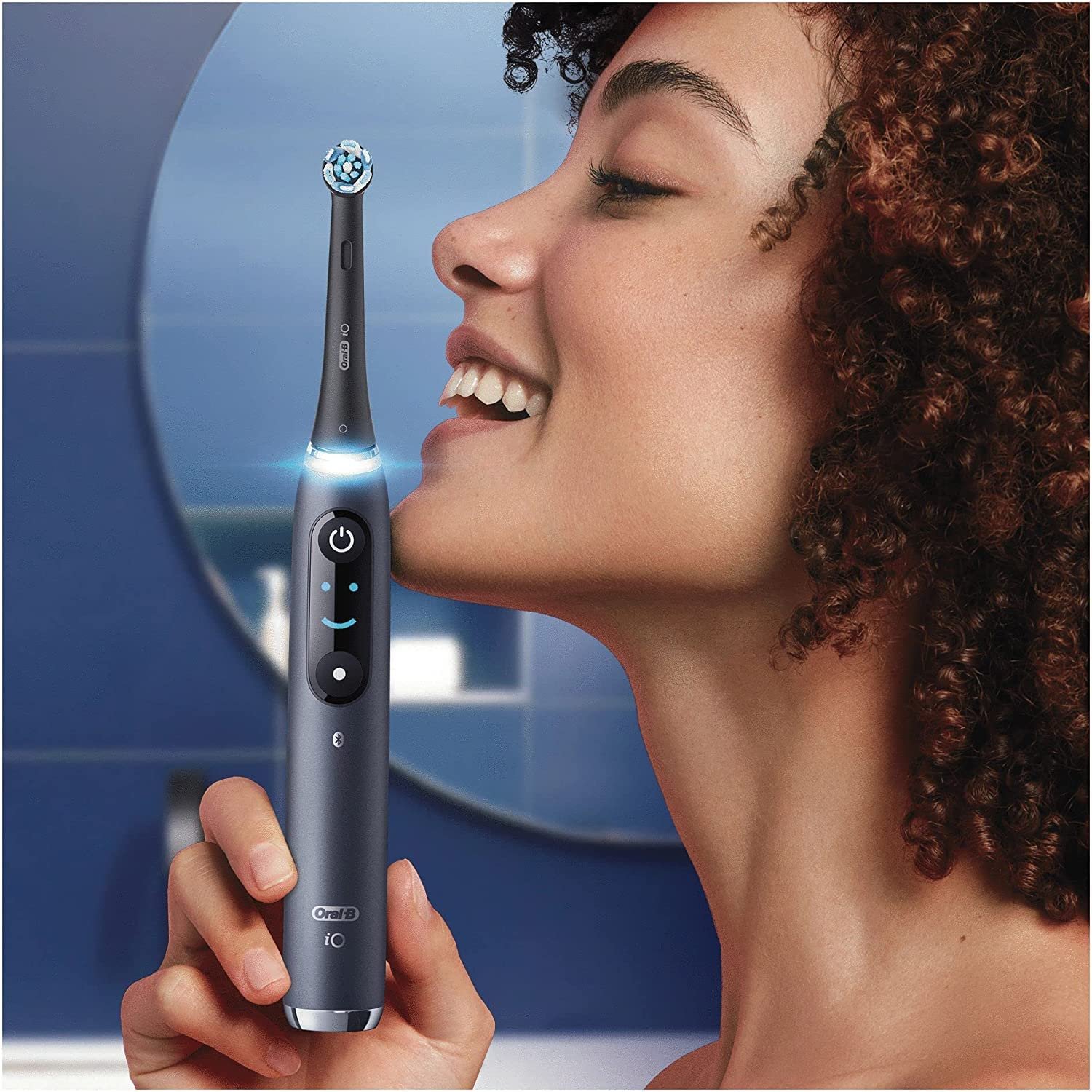 Зубная щетка электрическая Oral-B iO Series 9 с искусственным интеллектом, перезаряжаемая, 1 основное устройство, 1 насадка и 1 дорожный футляр, черная, фото №2