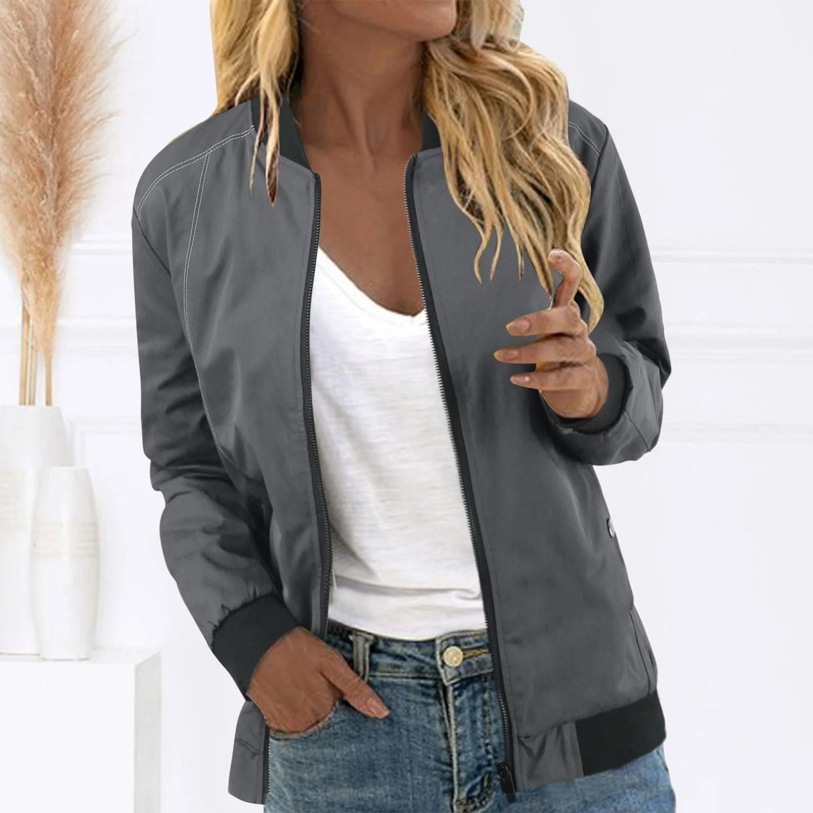 Куртка-бомбер Жіноча, фото №3 Куртка-бомбер Жіноча, фото №3