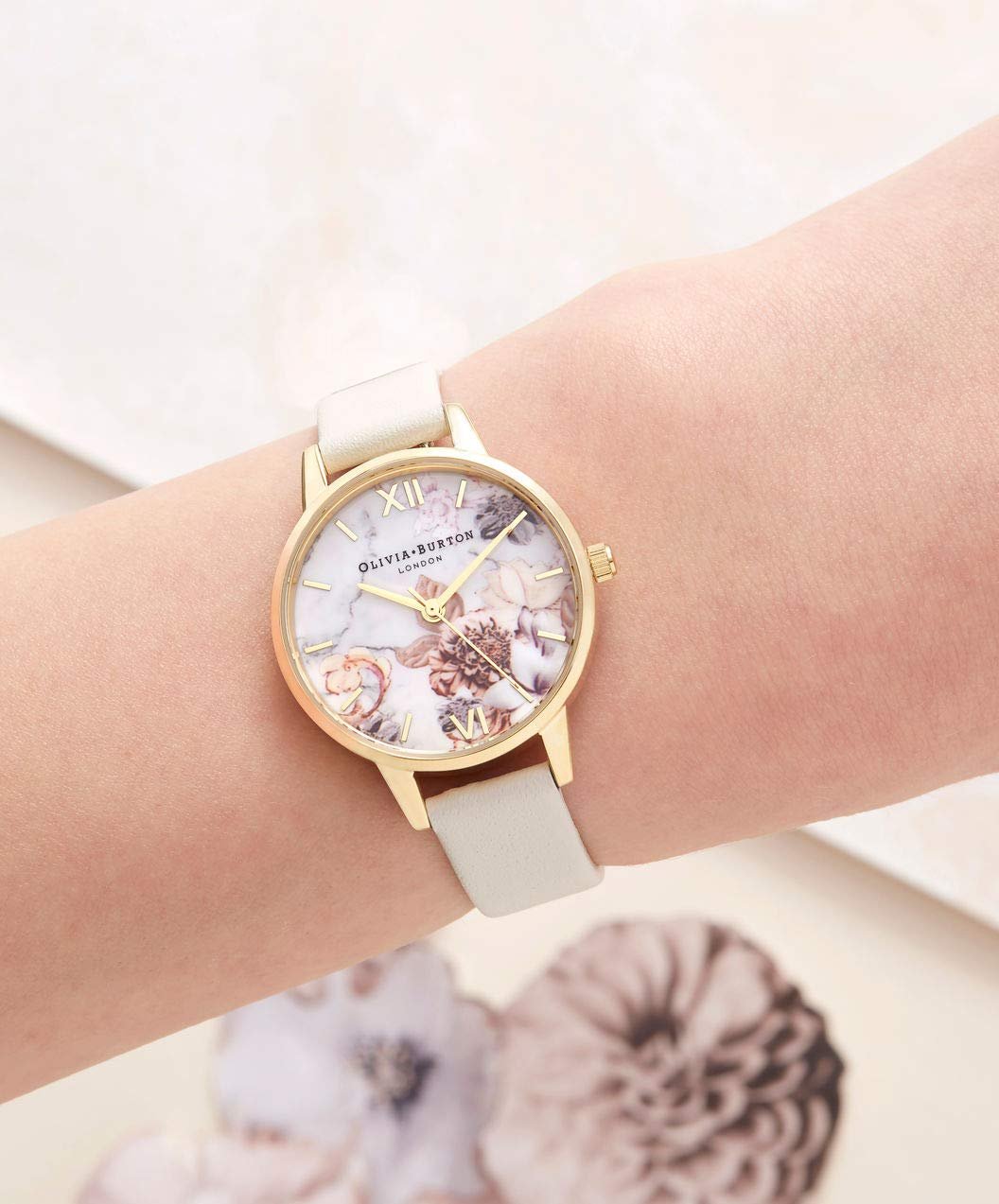 Жіночий аналоговий годинник Olivia Burton OB16CS15, білий шкіряний ремінець, бежевий і золотий, браслет, фото №4