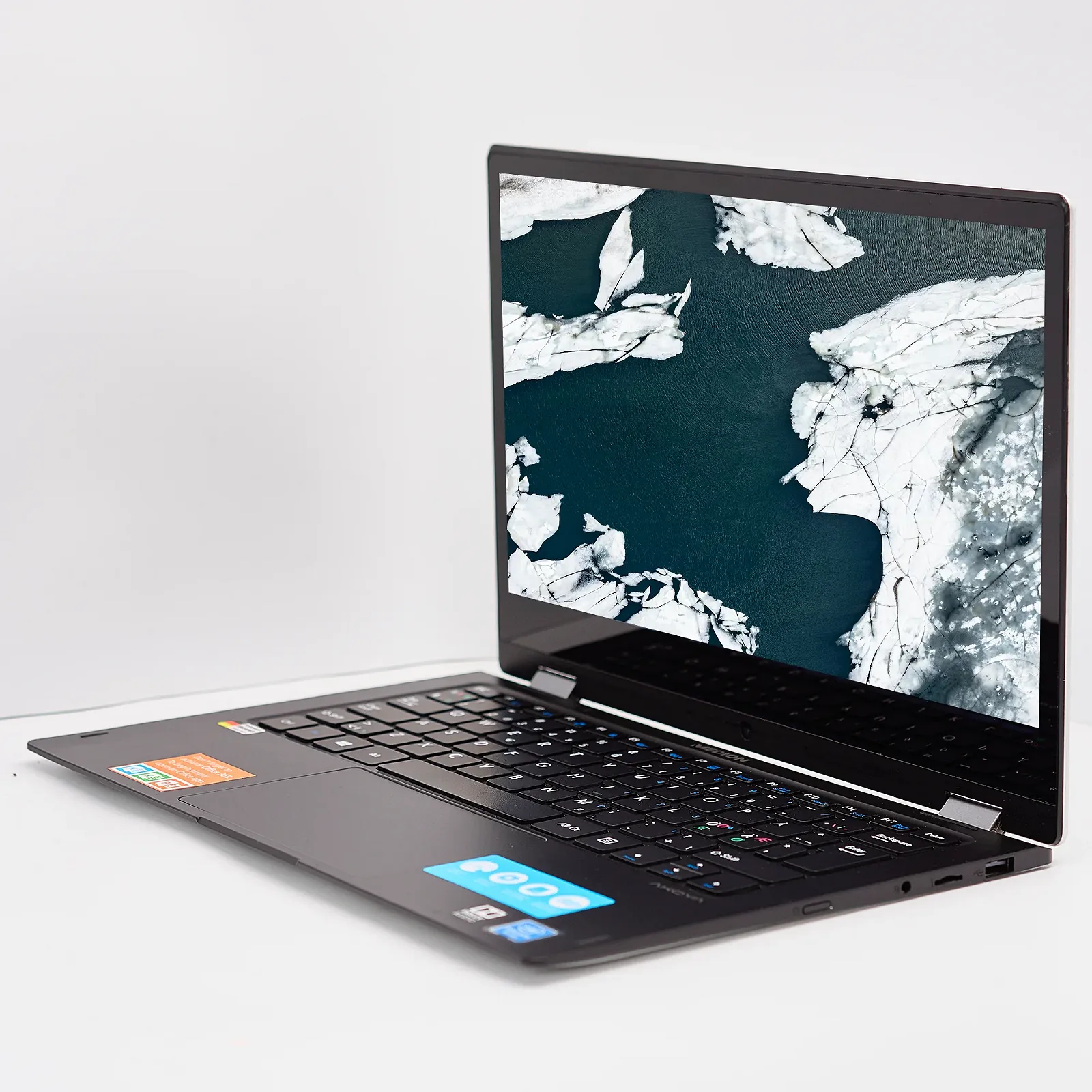 Ноутбук-планшет 11,6" Medion (Lenovo Group) Akoya E2291 | Сенсорний IPS FullHD | Intel Celeron N4000 | RAM 4 ГБ | SSD 128 ГБ + eMMC 64 ГБ | Компактний 1 кг | Win10 (5121), фото №3 Ноутбук-планшет 11,6" Medion (Lenovo Group) Akoya E2291 | Сенсорний IPS FullHD | Intel Celeron N4000 | RAM 4 ГБ | SSD 128 ГБ + eMMC 64 ГБ | Компактний 1 кг | Win10 (5121), фото №3