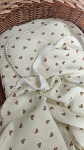 Муслиновый комплект в коляску, люльку: плед, простынь и подушка Сердечки бежевый - Фото 1