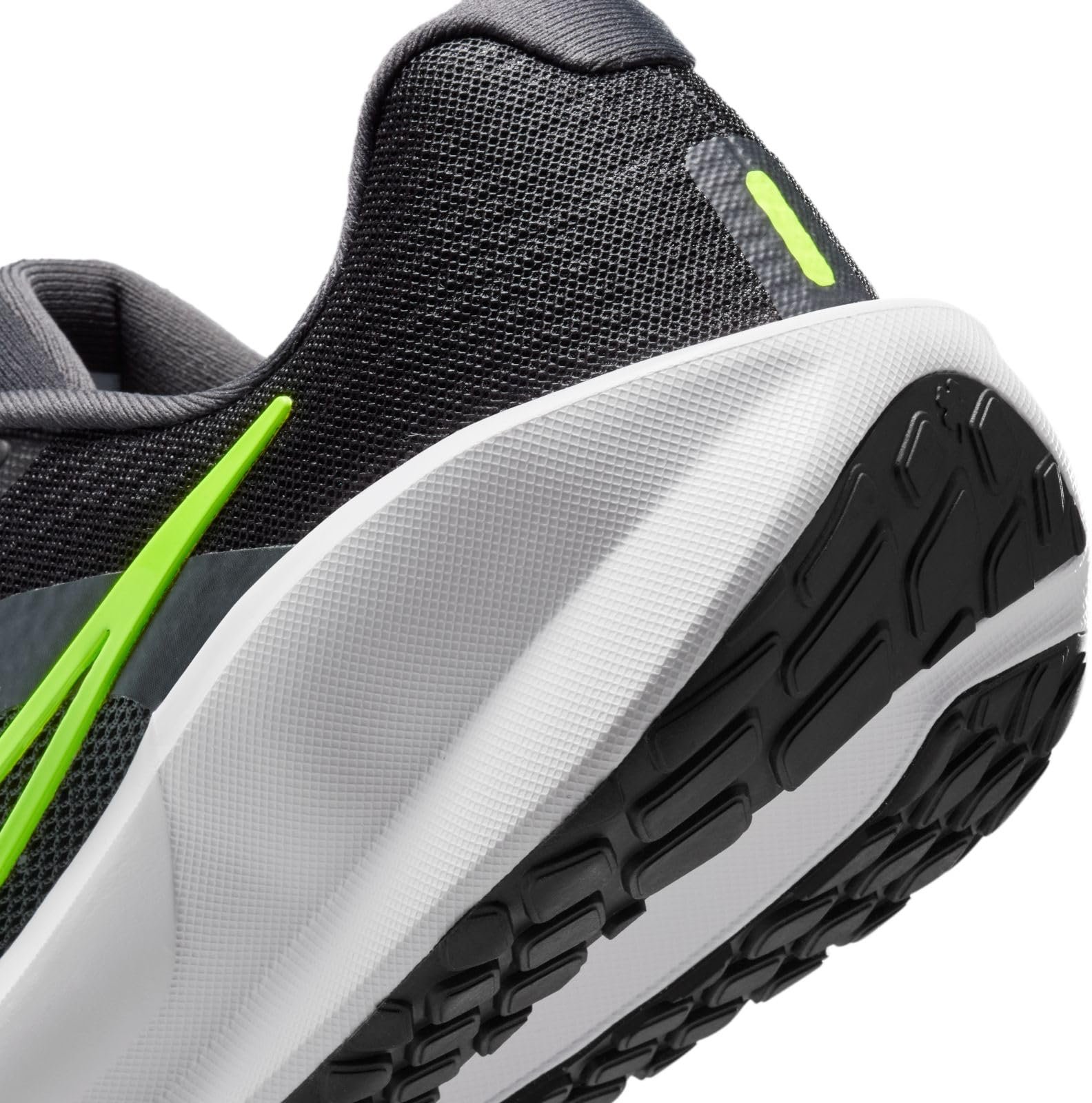 Кросівки Nike Downshifter 13 для бігу по дорозі, фото №8 Кросівки Nike Downshifter 13 для бігу по дорозі, фото №8