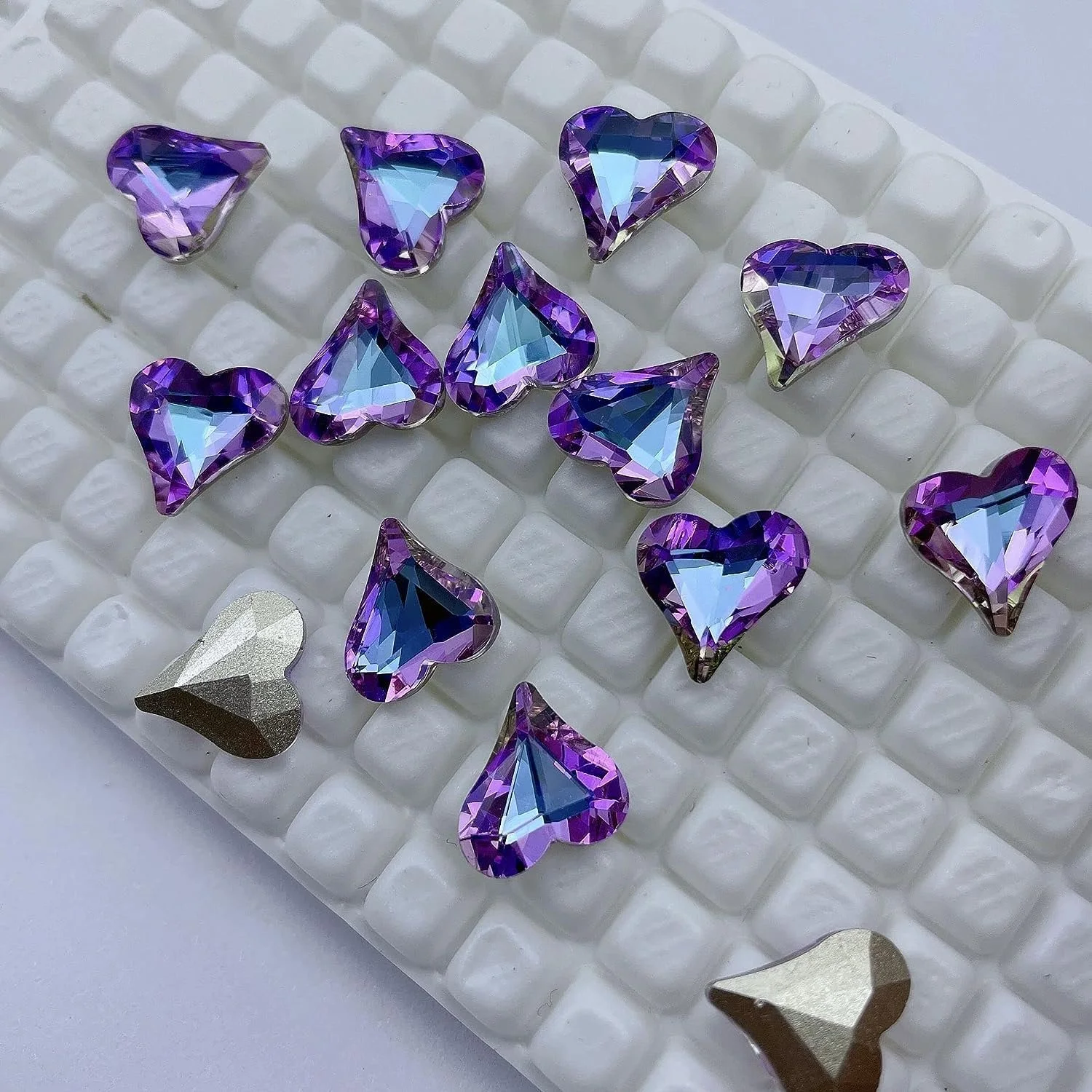 Прикраси Серце Закручене Велике Стрази з загостреною основою 12 x 13 мм Червоний (Колір: Flame Blue), фото №1