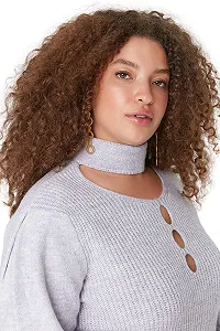 Жіночий світшот з високою горловиною TRENDYOL Plus Size, однотонний, вільного крою synthetic.ua - Фото 1