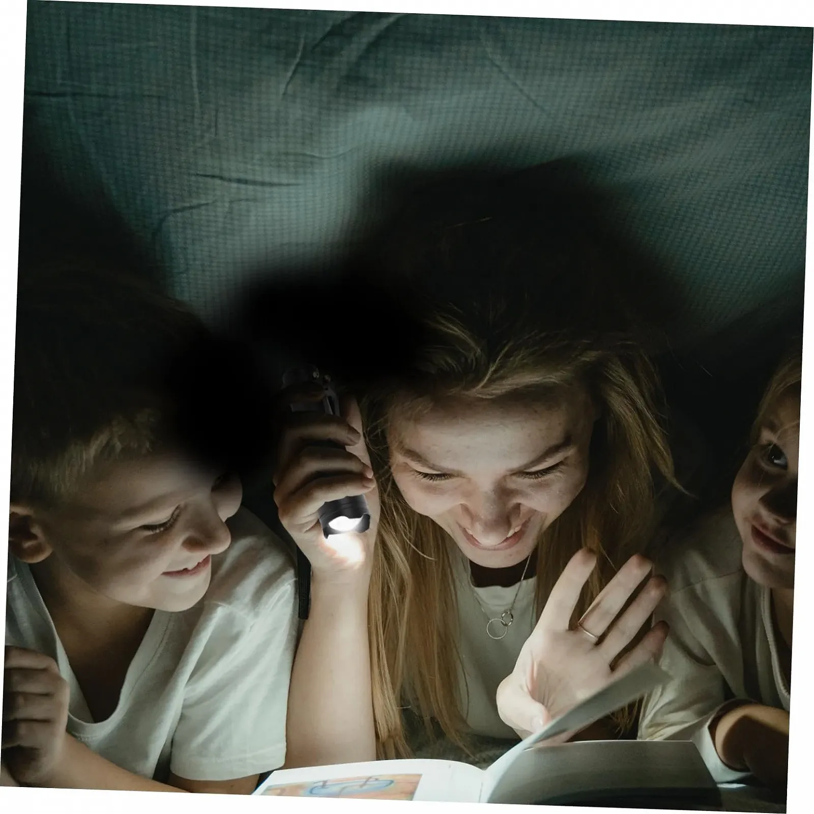 Ліхтар Veemoon Zoomable Перезаряджуваний 300 люмен Чорний, фото №3 Ліхтар Veemoon Zoomable Перезаряджуваний 300 люмен Чорний, фото №3