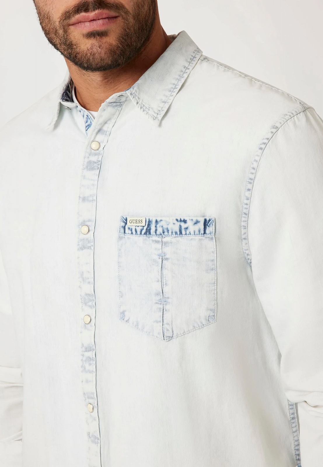 Мужская джинсовая рубашка GUESS JEANS / Светло-голубая / Размер L, фото №5 Мужская джинсовая рубашка GUESS JEANS / Светло-голубая / Размер L, фото №5