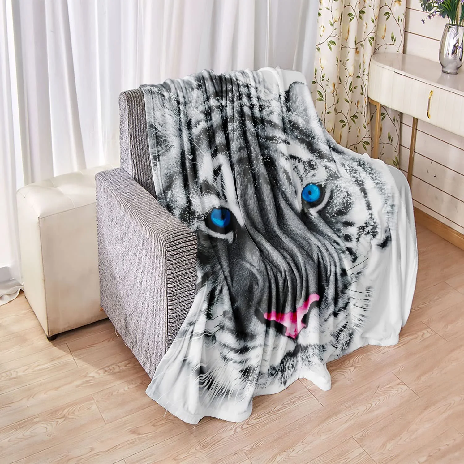 Одеяло Violetpos Флисовое Мягкое Теплое Уютное Фланелевое для дивана Сибирский Тигр Голубые Глаза 150 x 200 см, фото №4