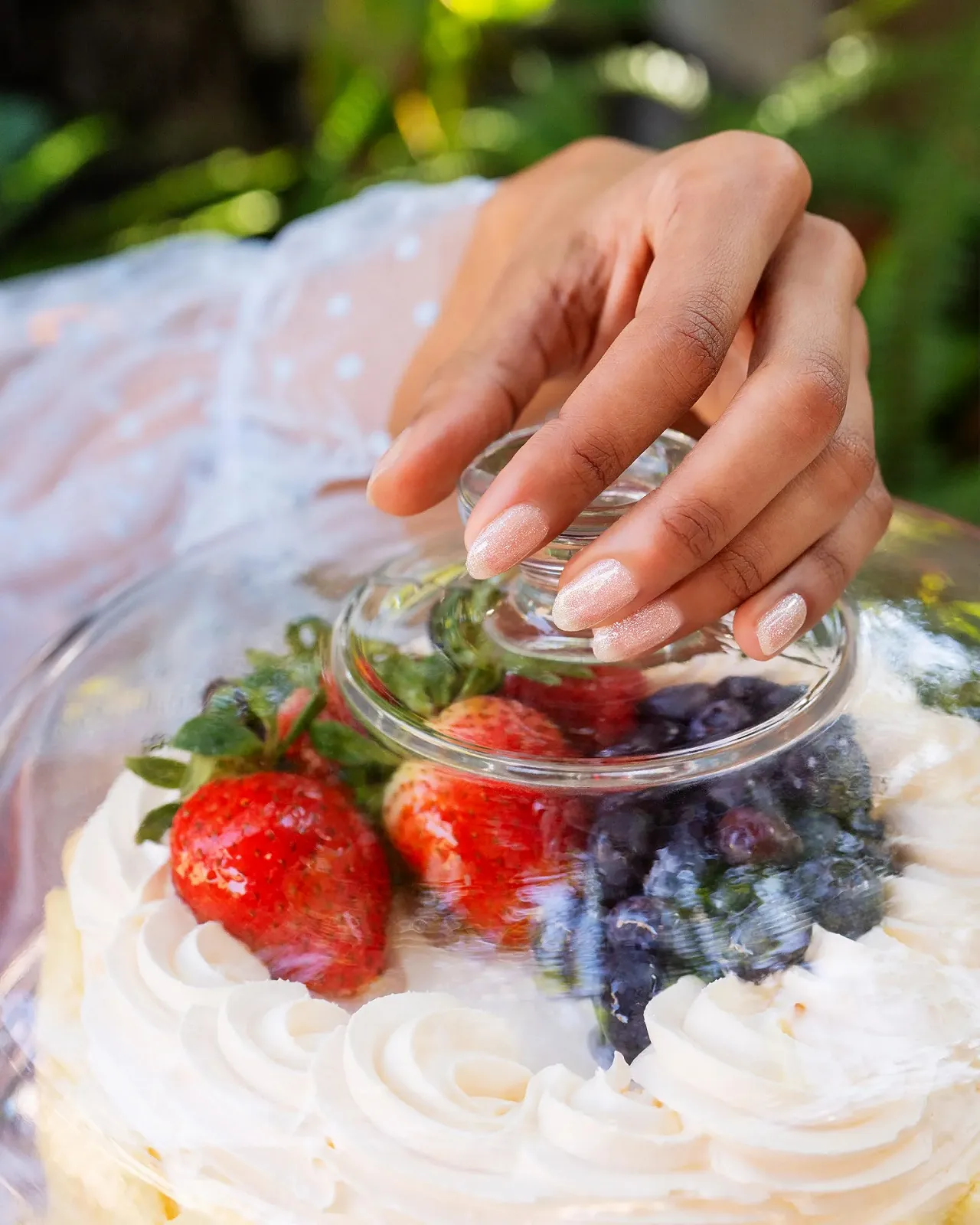 Гель-лак Gelish Mini Champagne светло-коричневого цвета, 9 мл, фото №3 Гель-лак Gelish Mini Champagne светло-коричневого цвета, 9 мл, фото №3