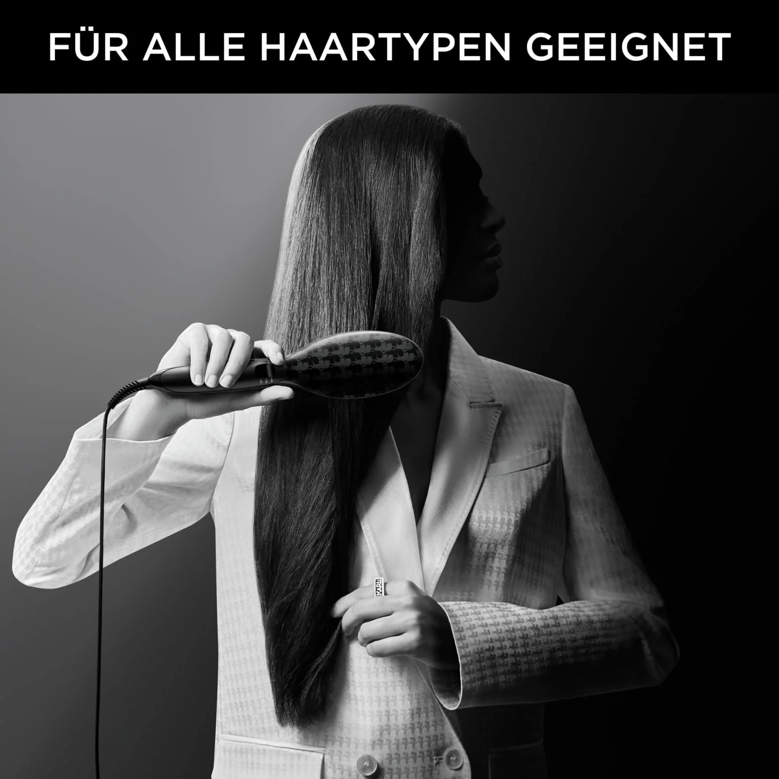 Щетка-выпрямитель для волос Rowenta x Karl Lagerfeld CF582L керамическое покрытие ионизация Черный, фото №3 Щетка-выпрямитель для волос Rowenta x Karl Lagerfeld CF582L керамическое покрытие ионизация Черный, фото №3
