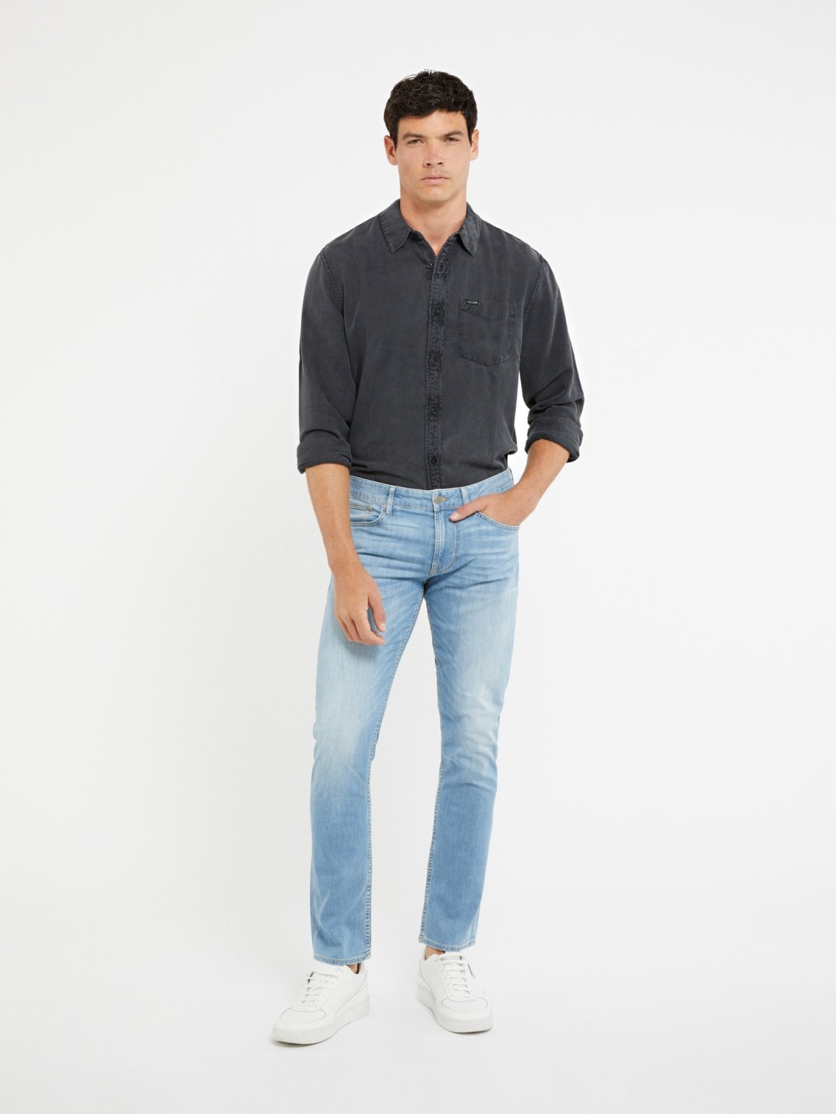 Джинсы 5 карманов FL0D 32, фото №1