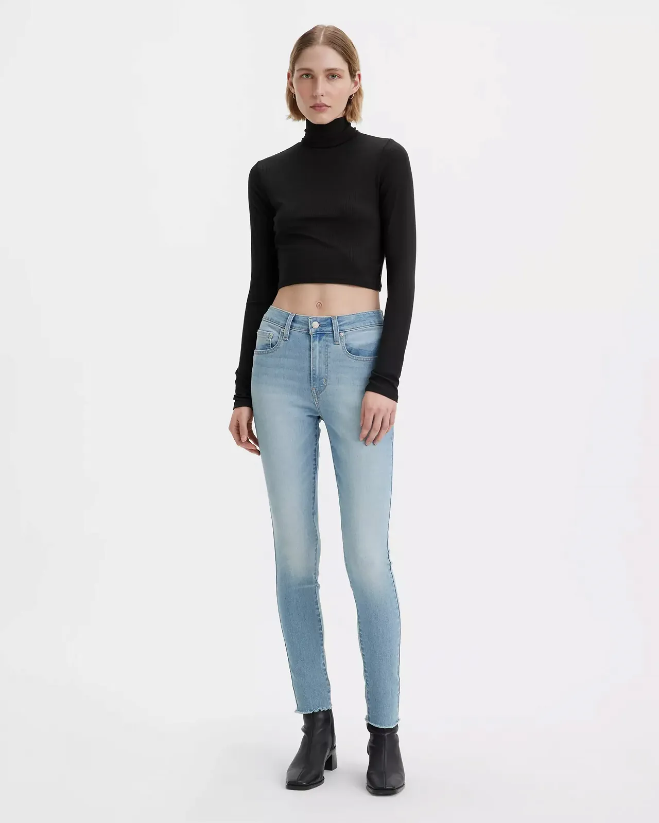 Женские джинсы Levis - 721 High Rise Skinny Light Of My Life - 25, фото №1 Женские джинсы Levis - 721 High Rise Skinny Light Of My Life - 25, фото №1