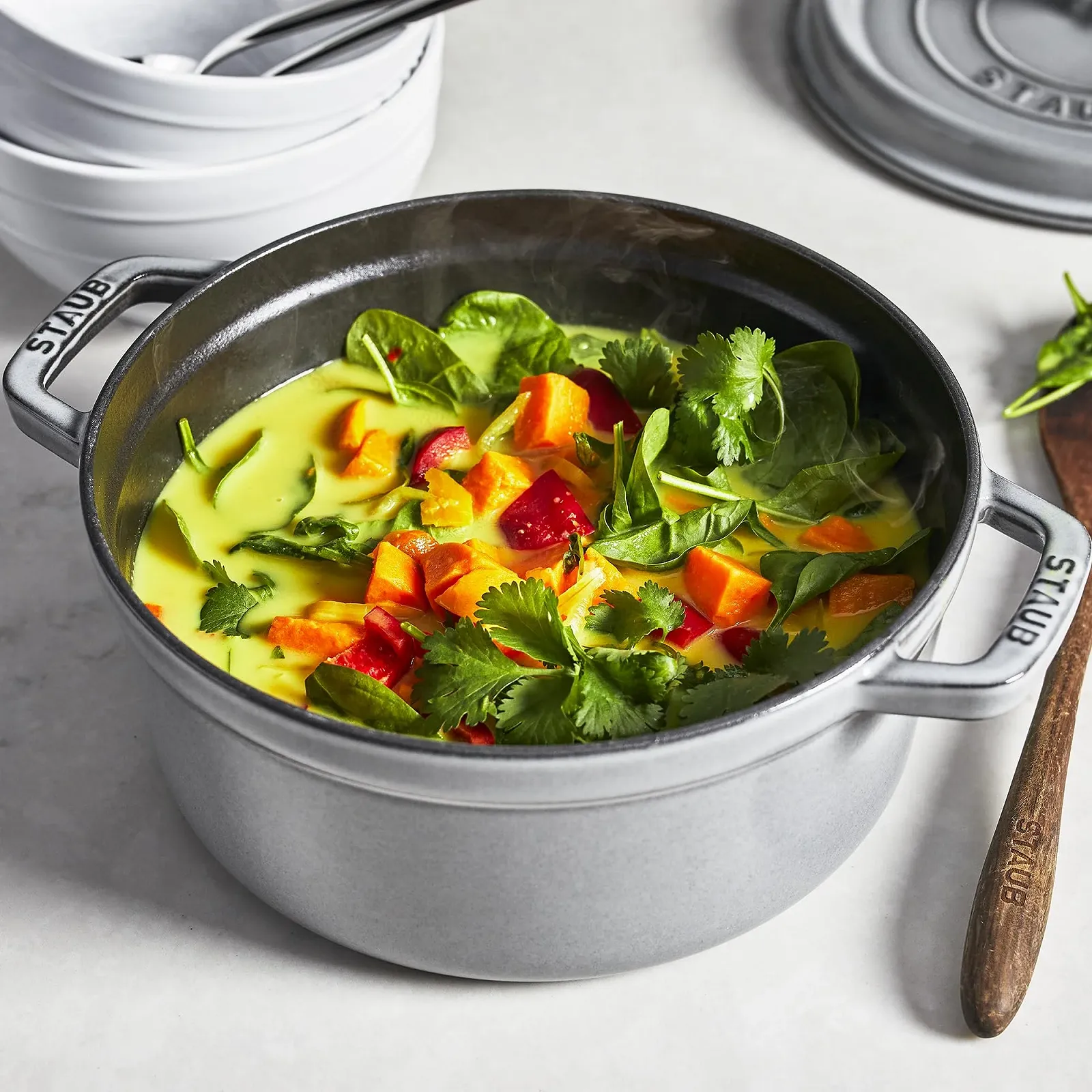 Каструля-жаровня Staub Round кругла з кришкою емальована чавунна, фото №5