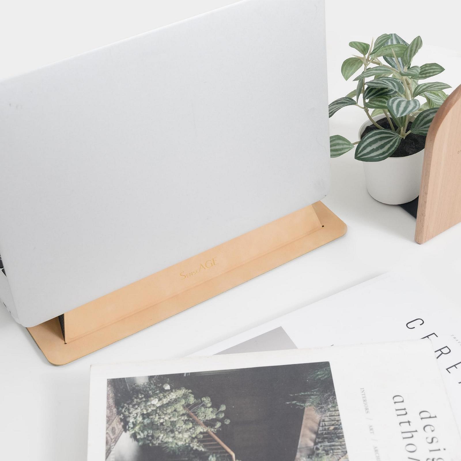 Подставка для ноутбука SenseAGE Портативная складная - Плоская подставка, Легкая подставка для ноутбука, Нескользящая эргономичная подставка для ноутбука для офиса, Совместима с MacBook Air, Pro до 15.4 дюймов (кофейный крем), фото №2