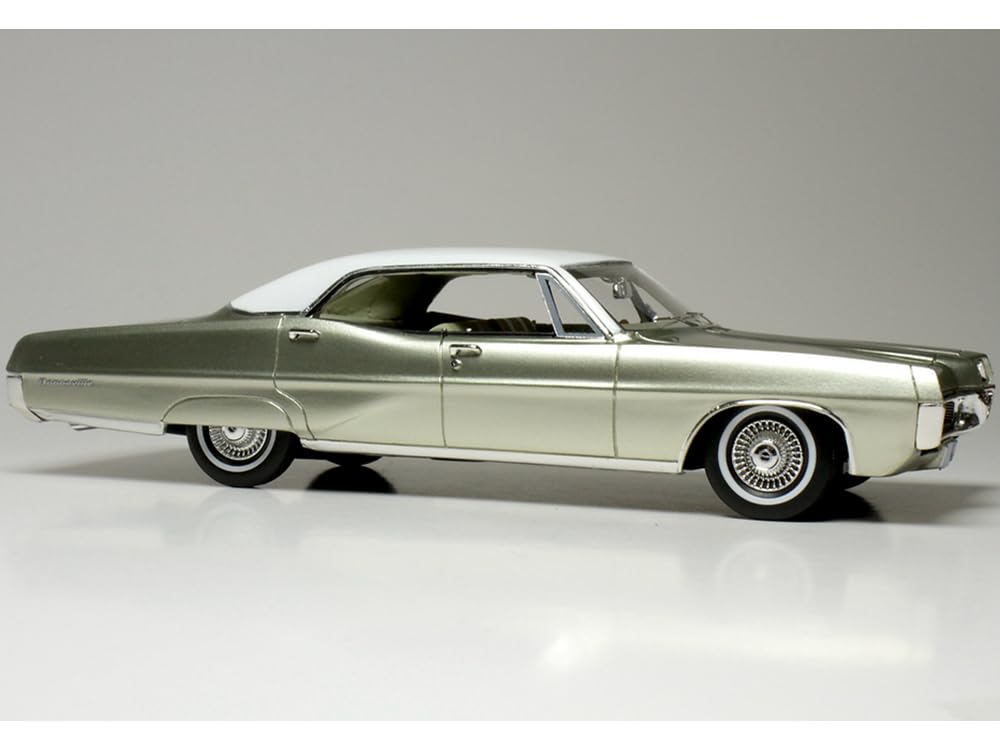 Модель автомобіля Goldvarg Collection GC-059B 1967 Bonneville 1/43 Шампанське золото металік з білим дахом Обмежена серія на 200 шт у світі, фото №5