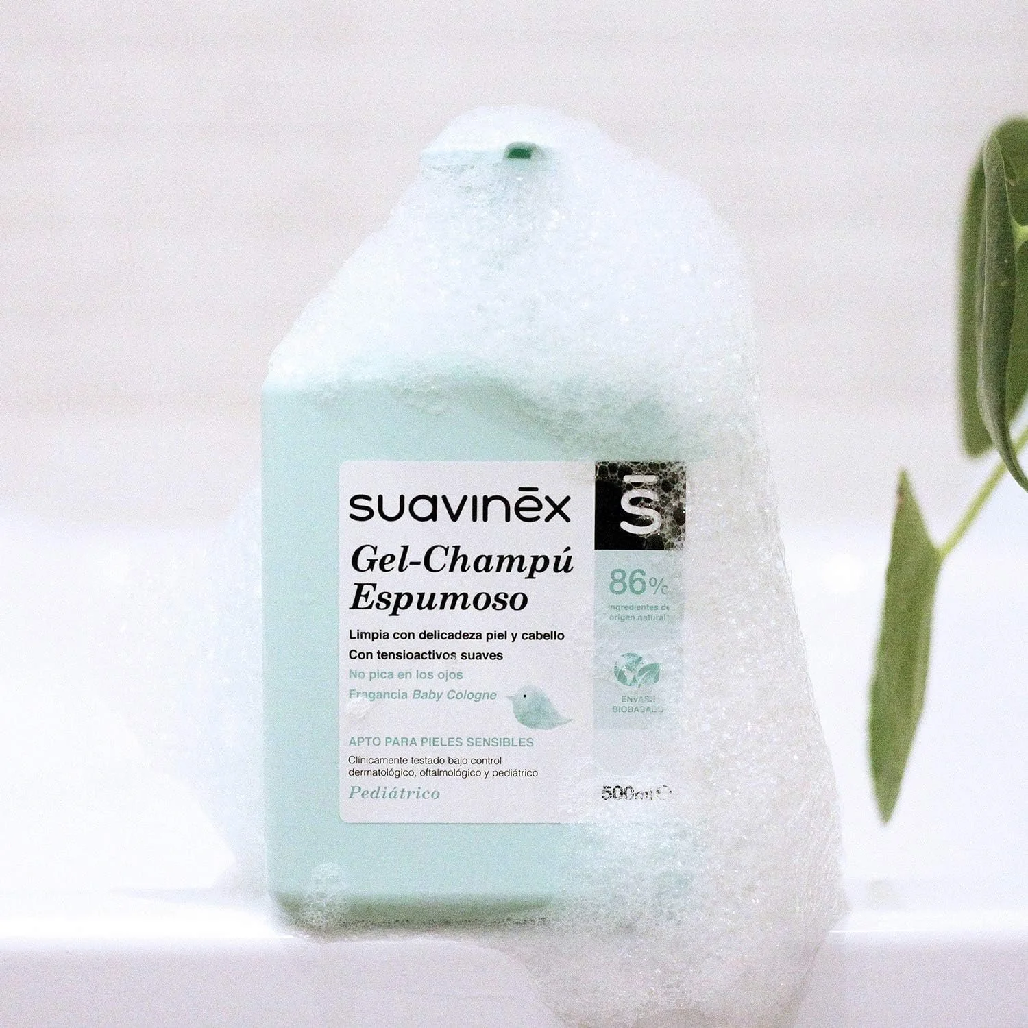 Детский гелевой шампунь Suavinex Shampoing Gel Sparkly 303723 500 мл, фото №2 Детский гелевой шампунь Suavinex Shampoing Gel Sparkly 303723 500 мл, фото №2