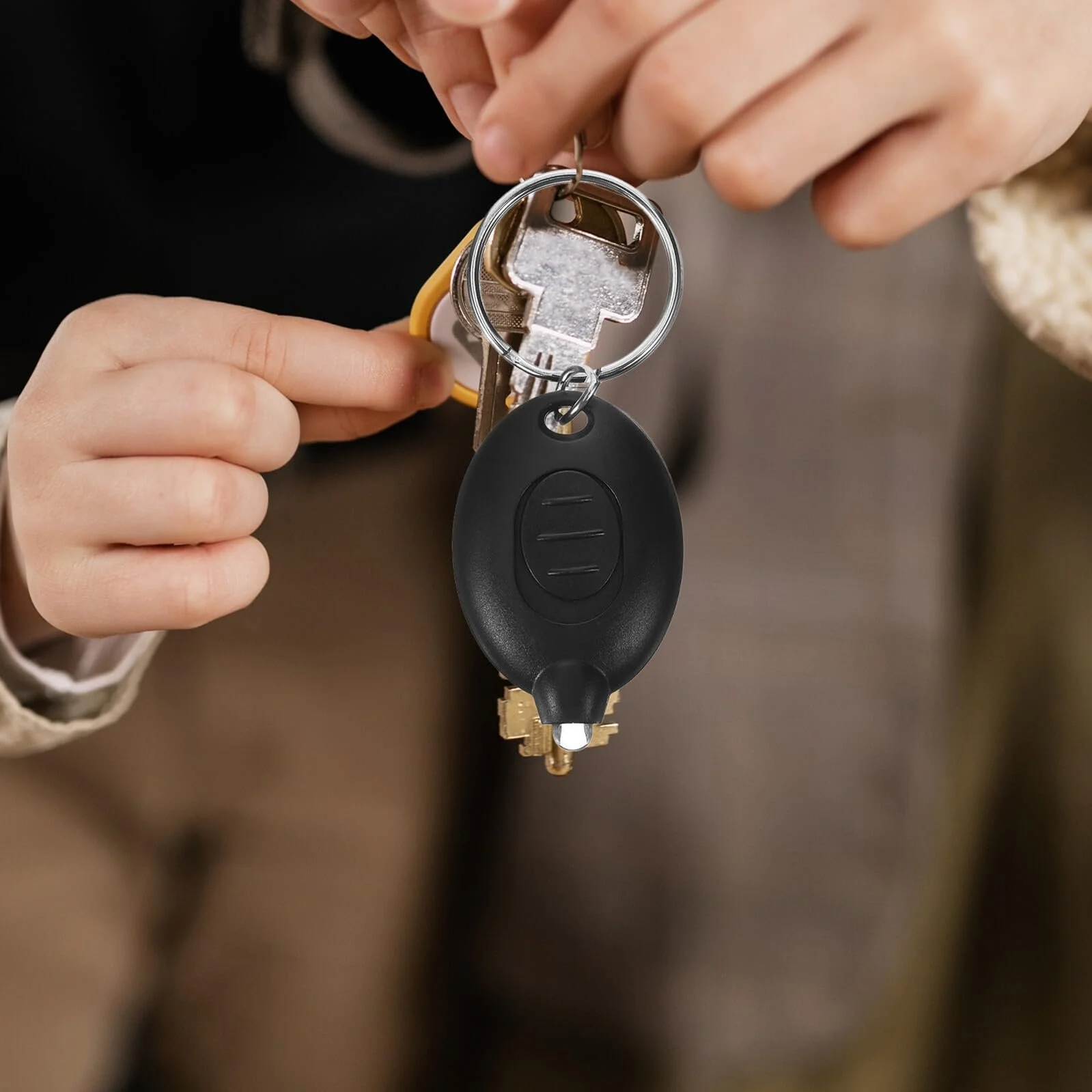 Міні LED ліхтарик-брелок, 6 шт, компактний, легкий, матеріал ABS, практичний, аварійний ліхтарик для ключів, сумок та рюкзаків, зручна прикраса для вечірок, фото №6