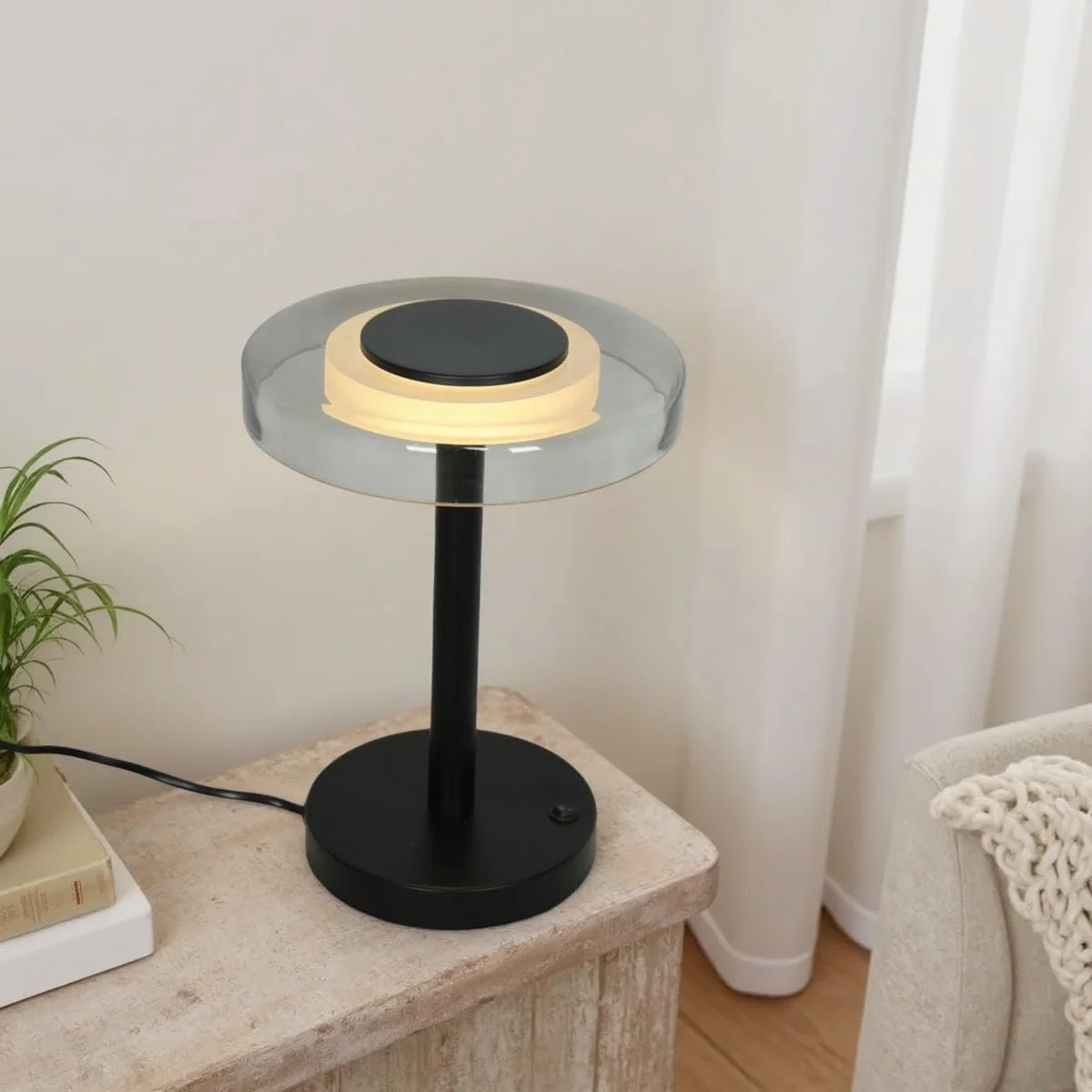 Настільна лампа Volos світлодіодна з сучасним скляним плафоном 6 Вт 3000 K Чорний, фото №7