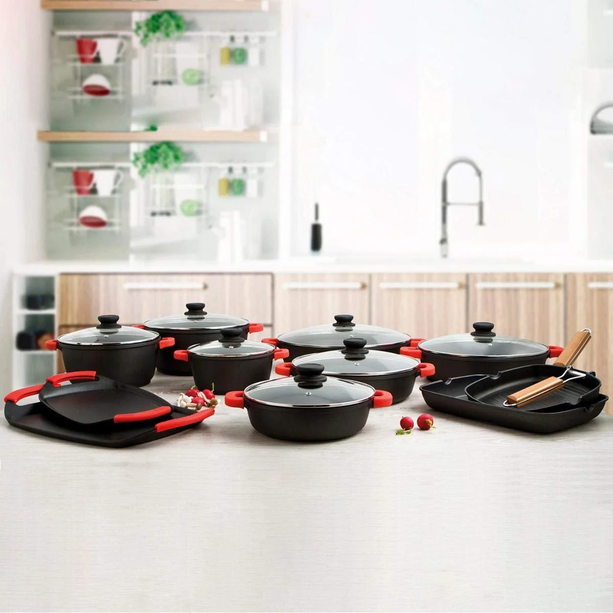 Каструля Quid Intense 7679001 24 x 11 см чорна та червона, фото №3 Каструля Quid Intense 7679001 24 x 11 см чорна та червона, фото №3