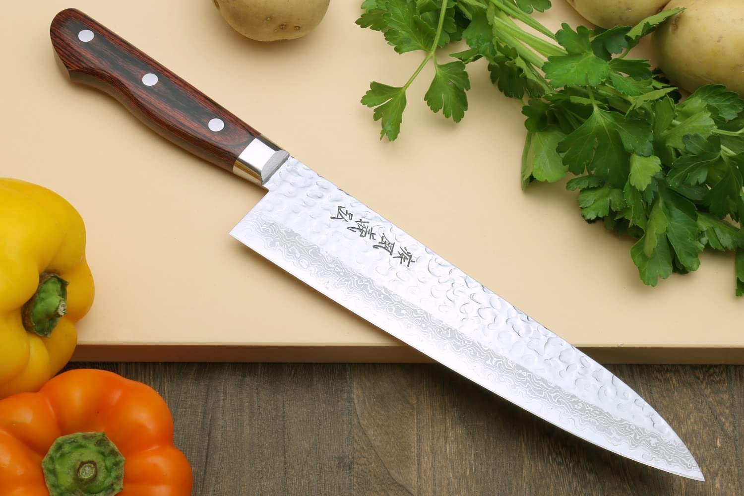 Набір ножів: Шеф-ніж Gyuto Yoshihiro VG-10 Damascus та ніж для очищення овочів, 210 мм та 135 мм, фото №3