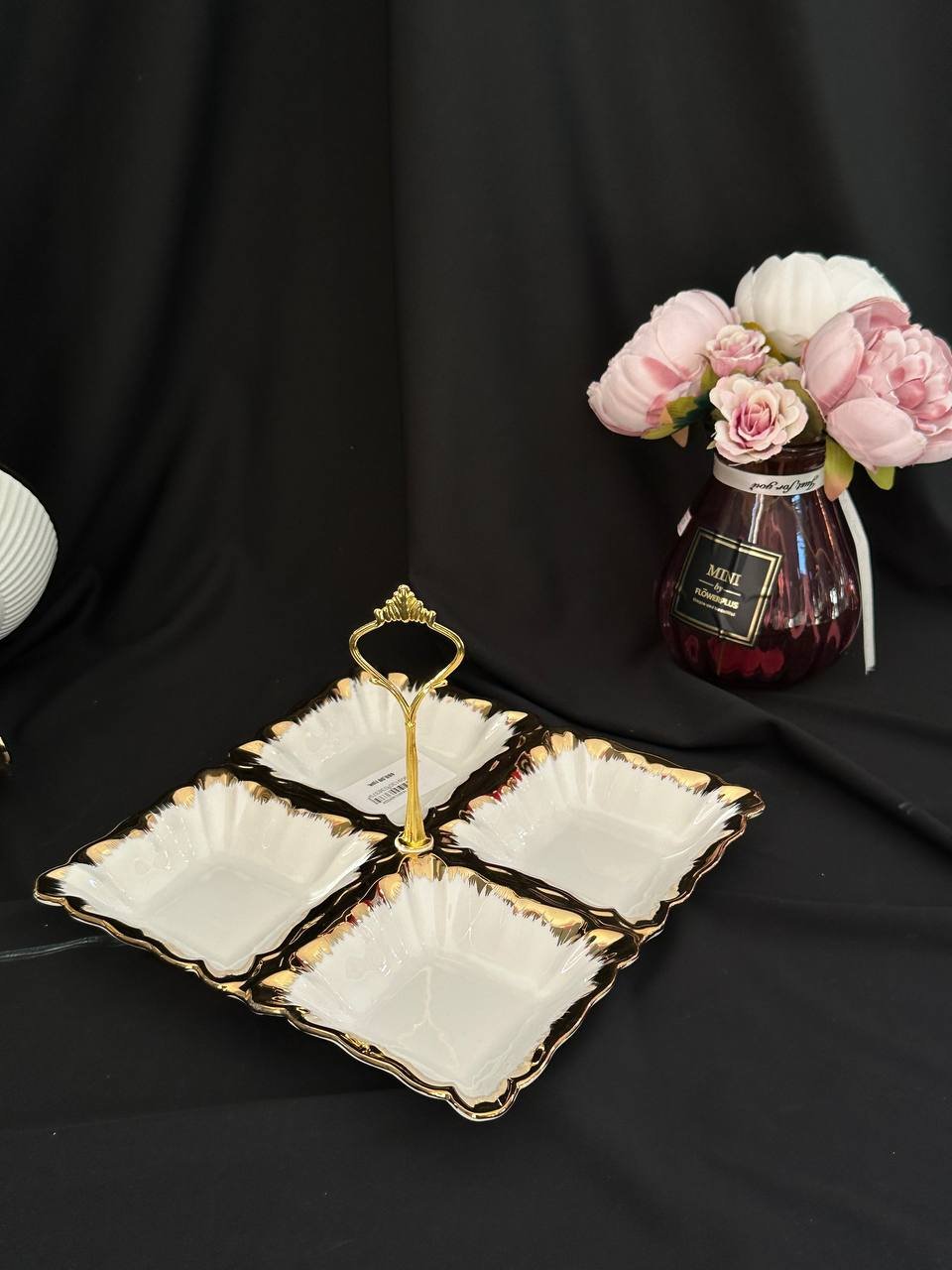 Менажниця біла порцелянова 4 секцій, фото №2