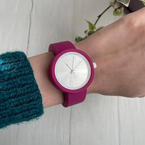 Женские силиконовые часы-конструктор actimer фуксия ремешок циферблат Metallic white synthetic.ua - Фото 1