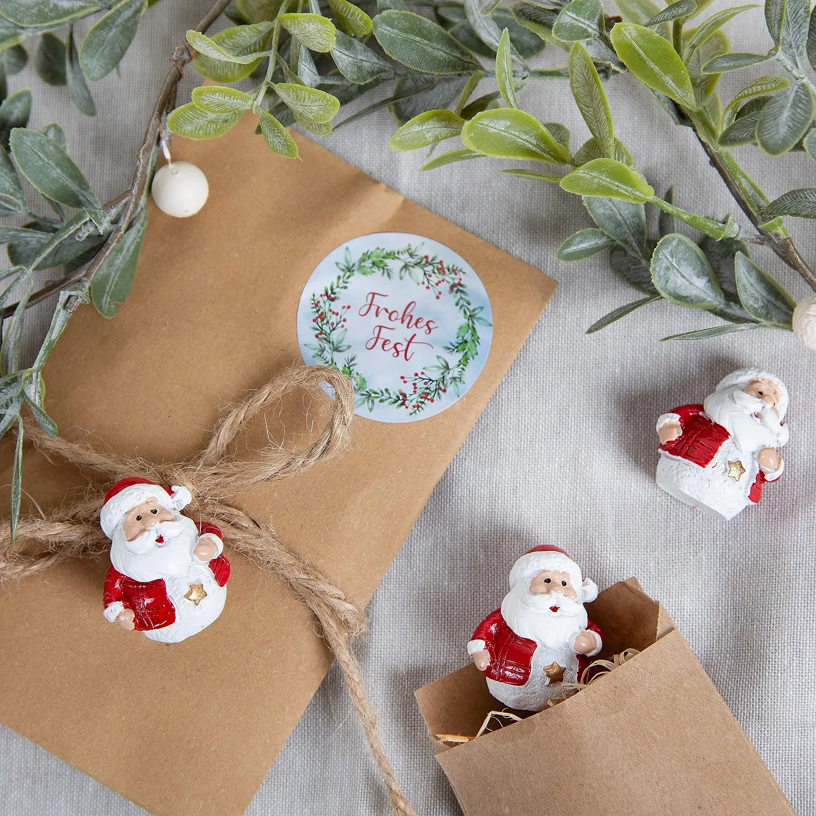 Фигурки Дед Мороз Logbuch-Verlag, 12 шт, миниатюрный подарок, красный, белый, фото №4 Фигурки Дед Мороз Logbuch-Verlag, 12 шт, миниатюрный подарок, красный, белый, фото №4