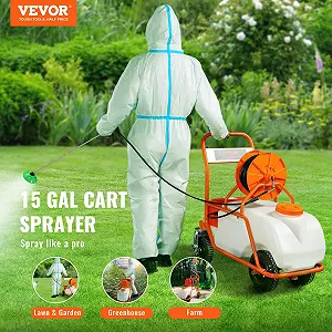 Садовый опрыскиватель на колесах VEVOR 60 л 0-90 PSI 8 форсунок 2 трубки synthetic.ua - Фото 1