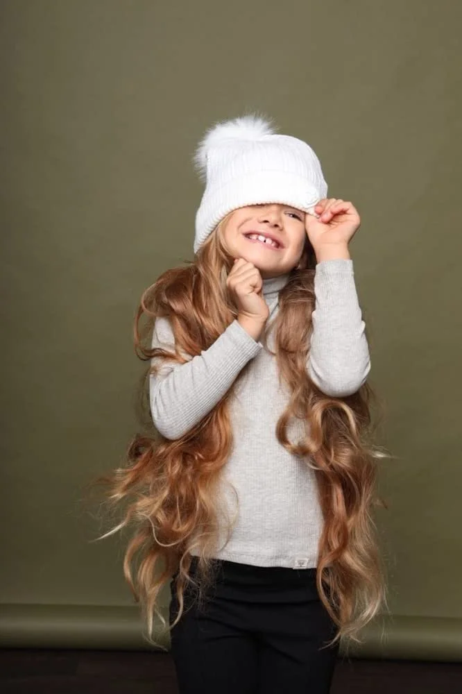 Зимняя шапка с помпоном Le Chic Для девочек Молочно-белый, фото №2 Зимняя шапка с помпоном Le Chic Для девочек Молочно-белый, фото №2