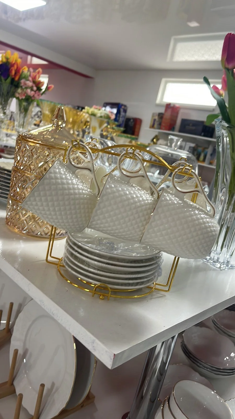 Порцеляновий чайний сервіз 6 персон на золотій підставці, фото №5