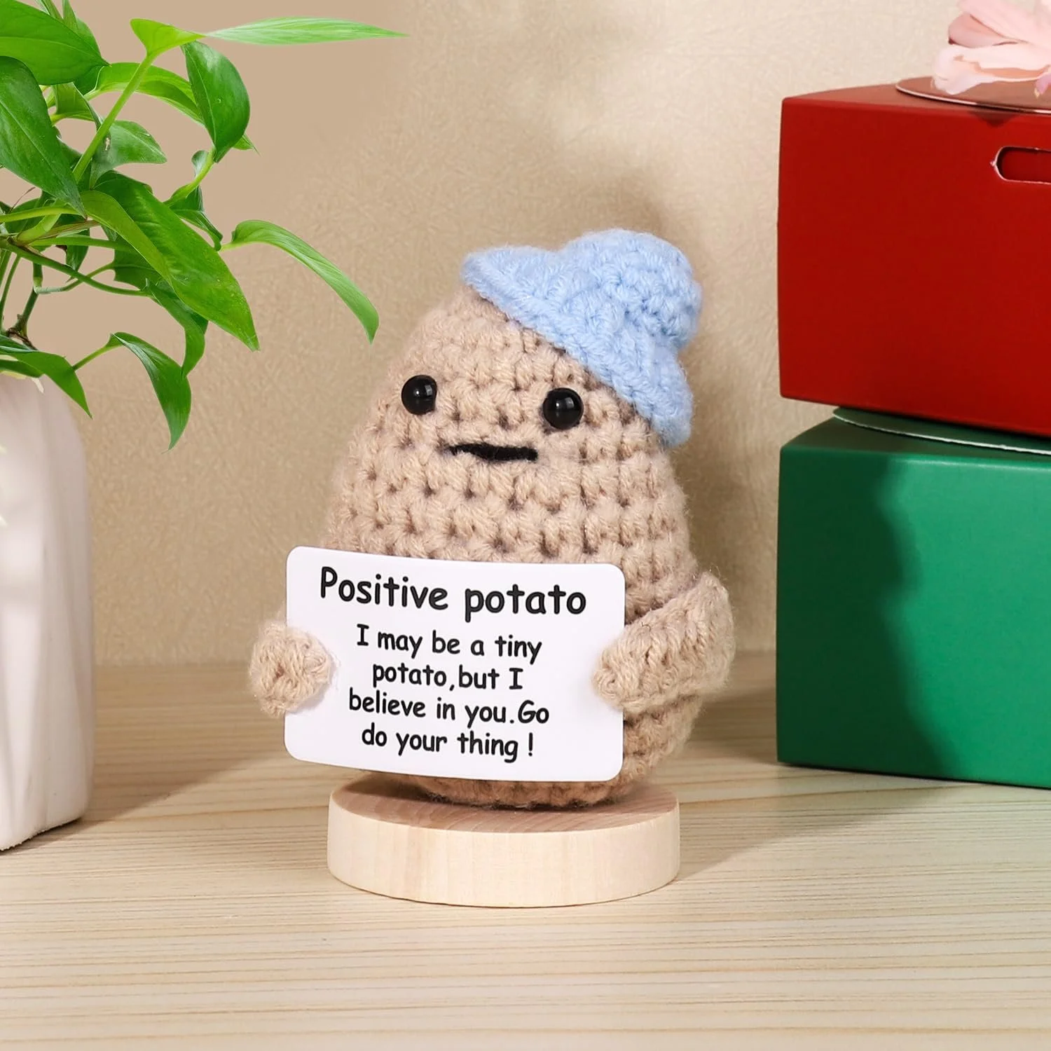 Funny Positive Potato 9 см Вязаная картошка с картой поддержки (Голубая шапка), фото №4 Funny Positive Potato 9 см Вязаная картошка с картой поддержки (Голубая шапка), фото №4