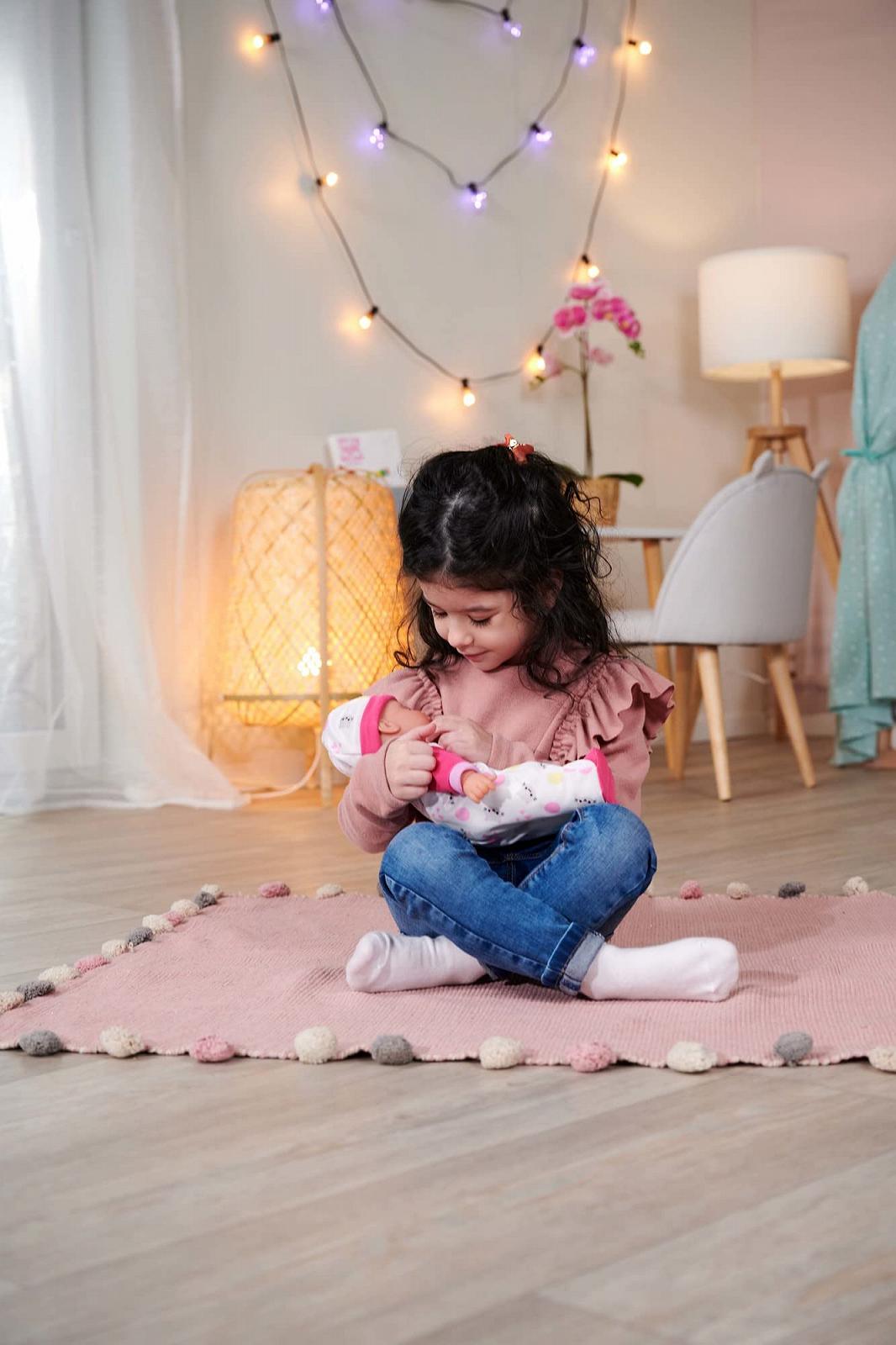 Кукла Simba Laura Cutie с мягким телом, спящими глазками в милом комбинезоне с котенком, 5 звуков, 30 см, от 12 месяцев, фото №6 Кукла Simba Laura Cutie с мягким телом, спящими глазками в милом комбинезоне с котенком, 5 звуков, 30 см, от 12 месяцев, фото №6