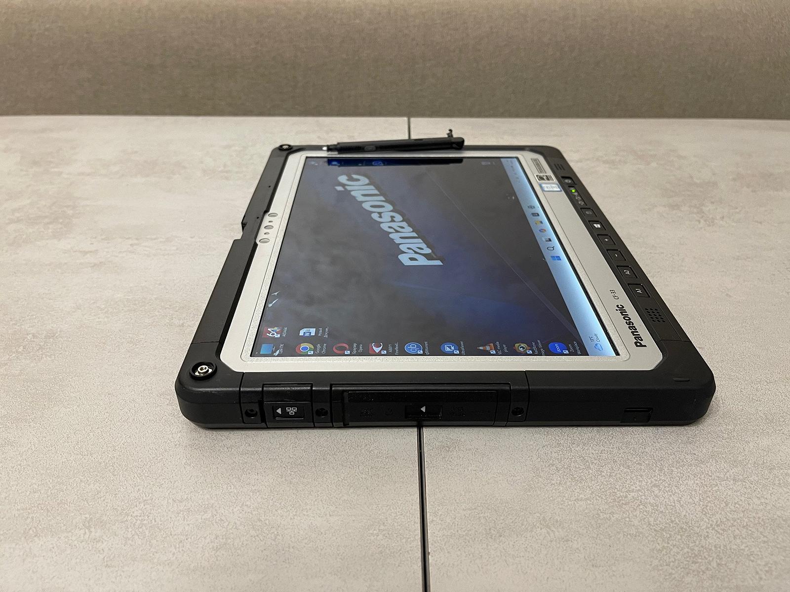 Захищений планшет Panasonic Toughbook CF-33, 12", i5-7300U, 8GB, 128GB, 4G LTE, фото №1