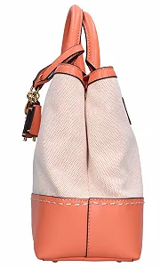 Жіноча сумка Guess - Zabry Medium Canvas Girlfriend Satchel (WA923306) Корал / Бежевий - ST synthetic.ua - Фото 1