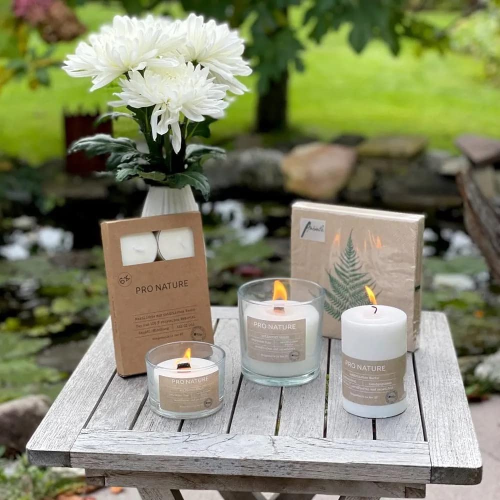 Свеча Müller Kerzen PRO NATURE в стекле с деревянным фитилем белая стеариновая 10 х 10 см 30 часов без аромата 1 штука, фото №3 Свеча Müller Kerzen PRO NATURE в стекле с деревянным фитилем белая стеариновая 10 х 10 см 30 часов без аромата 1 штука, фото №3