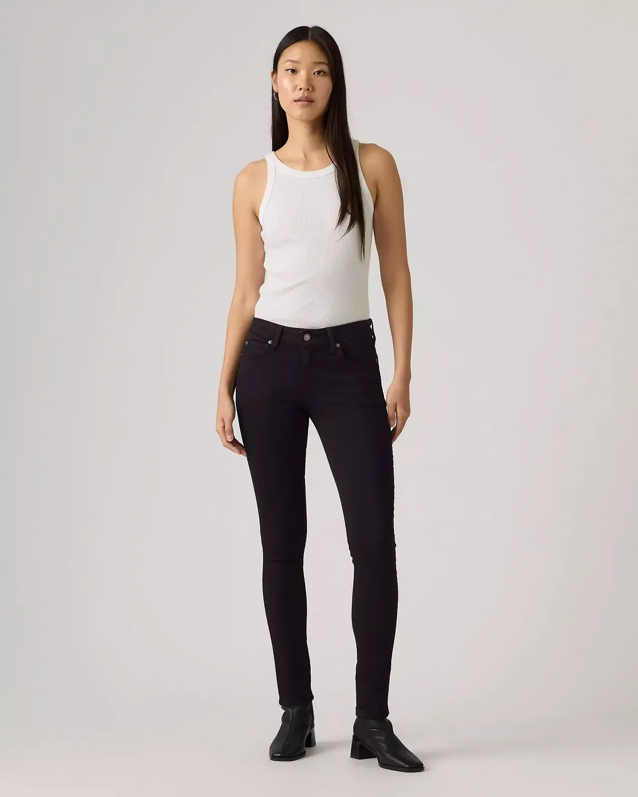 Жіночі джинси Levis - 711 Skinny Soft Black - 25, фото №2 Жіночі джинси Levis - 711 Skinny Soft Black - 25, фото №2