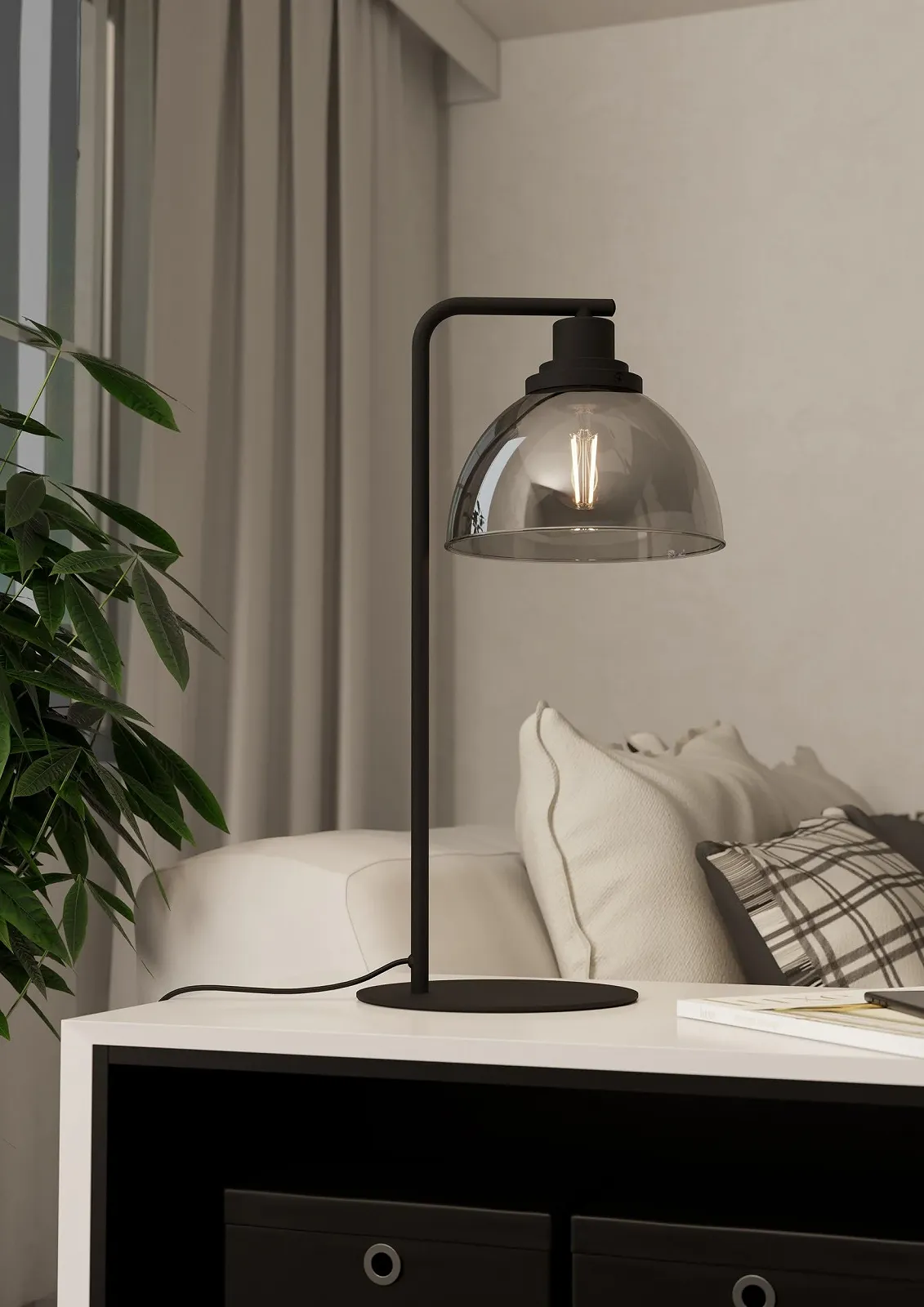 Настольная лампа EGLO Beleser из дымчатого стекла и металла черная E27, фото №3