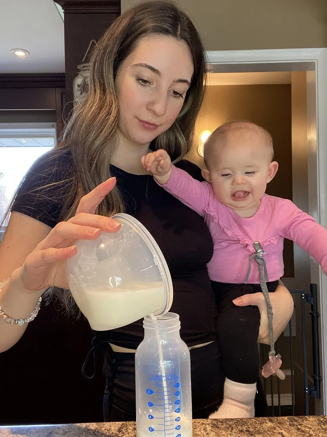 Молокоотсос электрический Bellababy 2 Series, двойной портативный, hands-free, с сенсорным LCD-дисплеем, аккумуляторный, 4 режима, 9 уровней, фото №4 Молокоотсос электрический Bellababy 2 Series, двойной портативный, hands-free, с сенсорным LCD-дисплеем, аккумуляторный, 4 режима, 9 уровней, фото №4