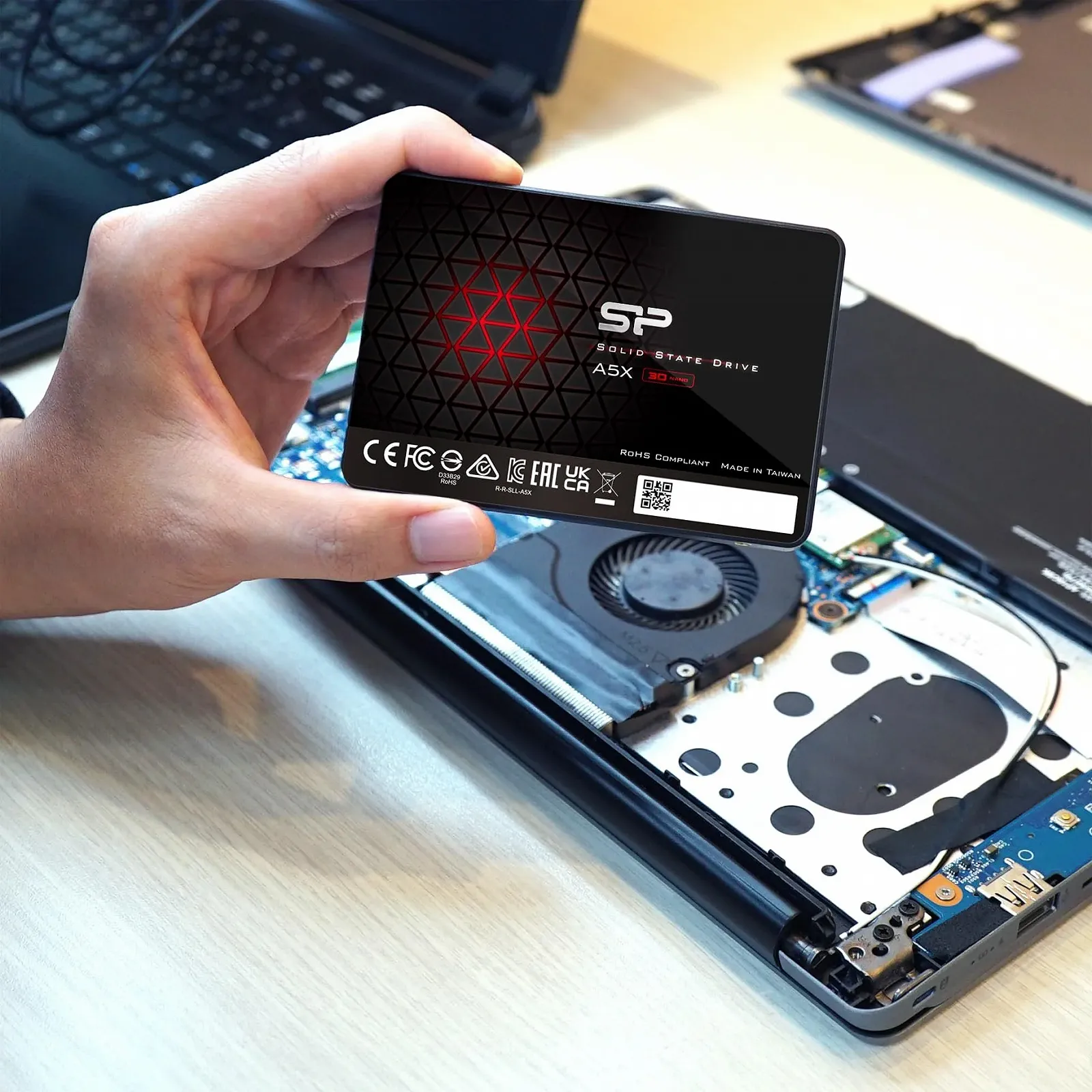 SSD-накопичувач Silicon Power A55 A5X SP128GBSS3A55S25AY 128GB SATA III 2.5", фото №3