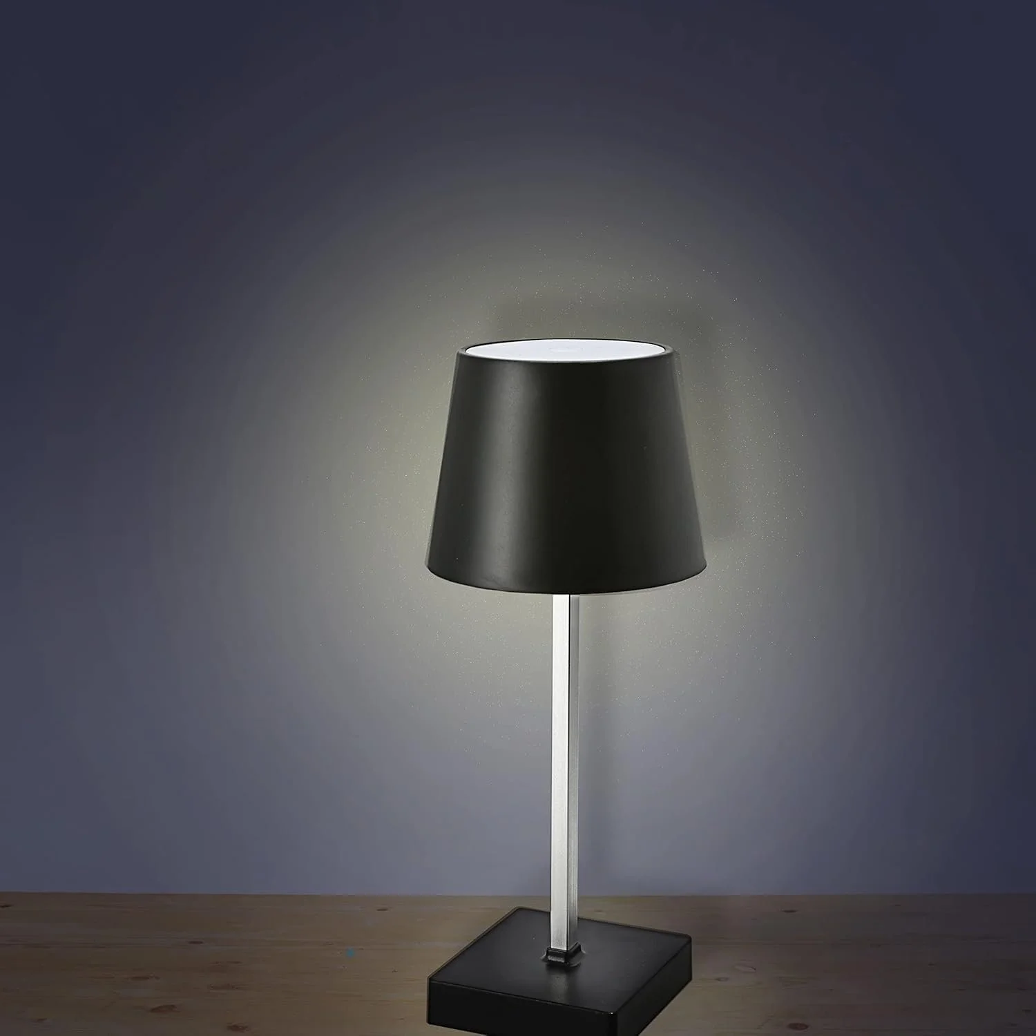 Настільна лампа LED Акумуляторна 26 см Чорна, фото №3