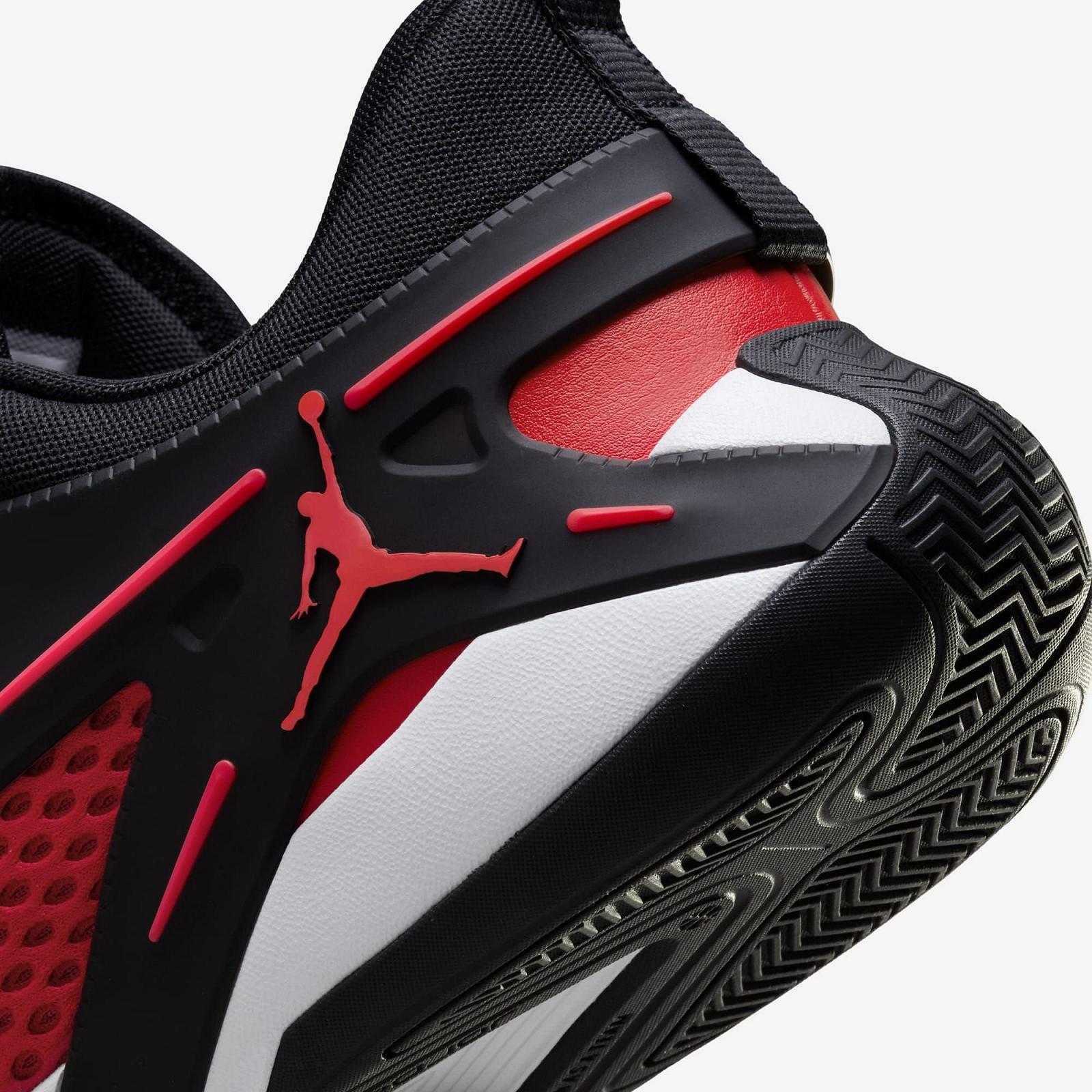 Кросівки JORDAN HEIR 46, фото №7