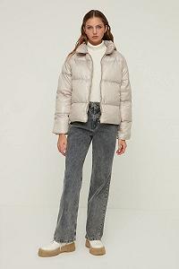 Пальто TRENDYOL Жіноче Кам'яне Зі спущеними плечима Об'ємне Надувне synthetic.ua - Фото 1