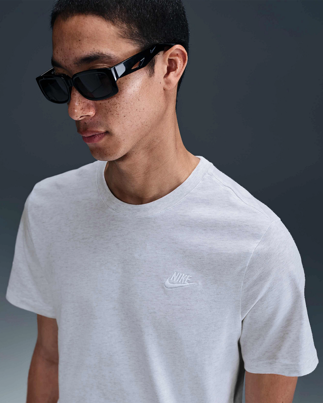 Футболка Nike Sportswear Club Brown L, фото №1