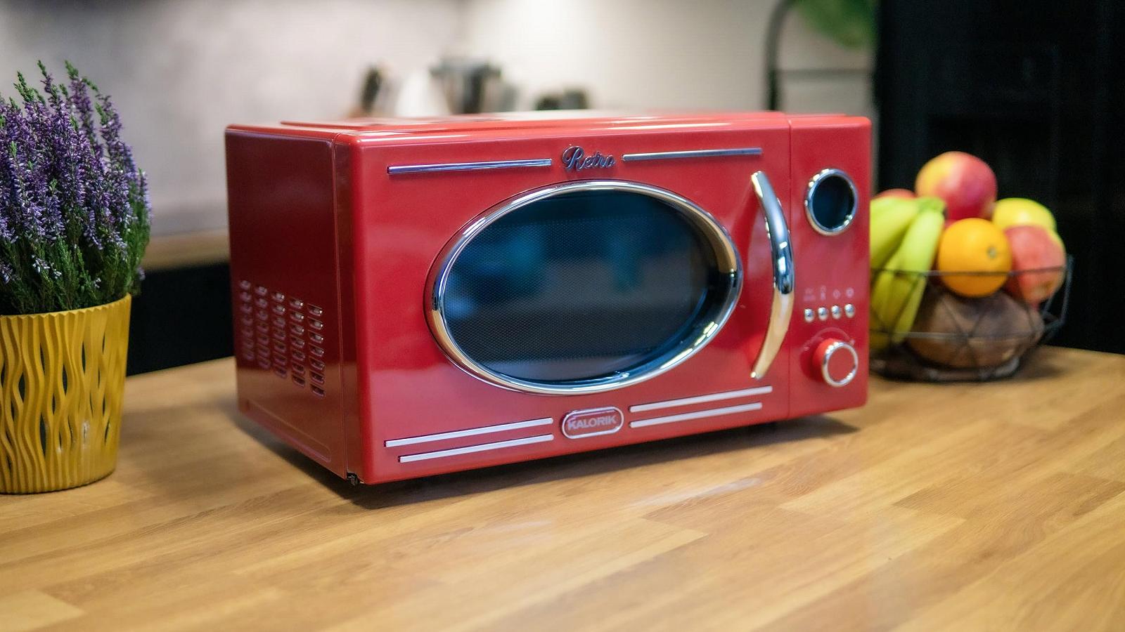 Микроволновая печь Kalorik Retro MW 2600 DGR 20 л 1150 Вт с грилем и цифровым управлением Red, фото №8 Микроволновая печь Kalorik Retro MW 2600 DGR 20 л 1150 Вт с грилем и цифровым управлением Red, фото №8