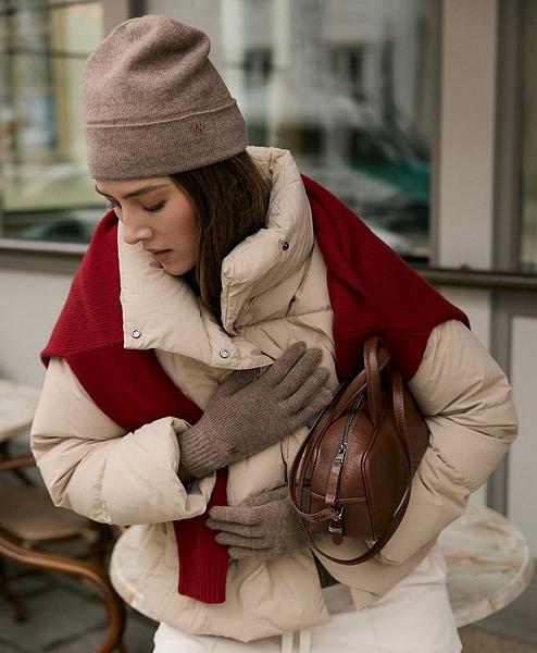 Категорія Жінки, Фото