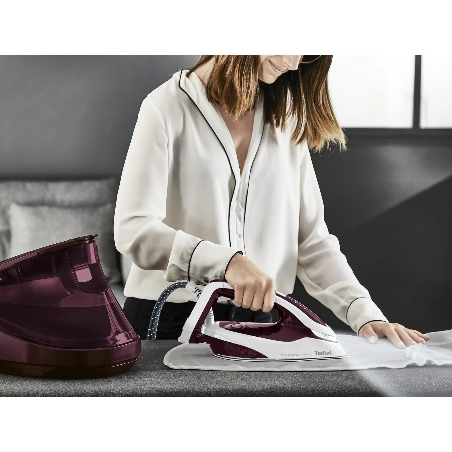 Паровая гладильная станция Tefal Pro Express Vision GV9810 8.3 бар 180 г/мин 680 г/мин Темно-красный/белый, фото №4