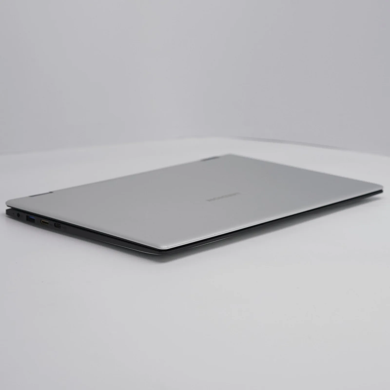 Ноутбук-планшет 13,3" Medion (Lenovo Group) E3221 | IPS (1920x1080) FullHD | Чотириядерний Intel | RAM DDR4 4 ГБ | SSD 128 ГБ + eMMc 64 ГБ | Сенсорний екран | Метал | АКБ до 8 годин | Win10 б/в (5116), фото №6 Ноутбук-планшет 13,3" Medion (Lenovo Group) E3221 | IPS (1920x1080) FullHD | Чотириядерний Intel | RAM DDR4 4 ГБ | SSD 128 ГБ + eMMc 64 ГБ | Сенсорний екран | Метал | АКБ до 8 годин | Win10 б/в (5116), фото №6