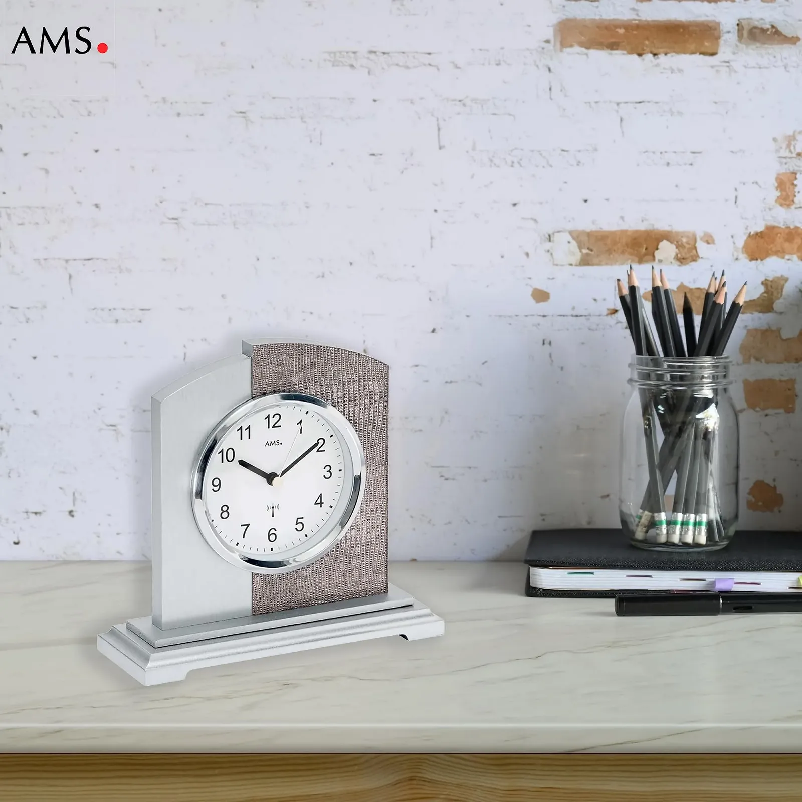 Настільний годинник AMS Modern Style Collatina 5144 з радіокерованим механізмом, на батарейках, фото №8 Настільний годинник AMS Modern Style Collatina 5144 з радіокерованим механізмом, на батарейках, фото №8